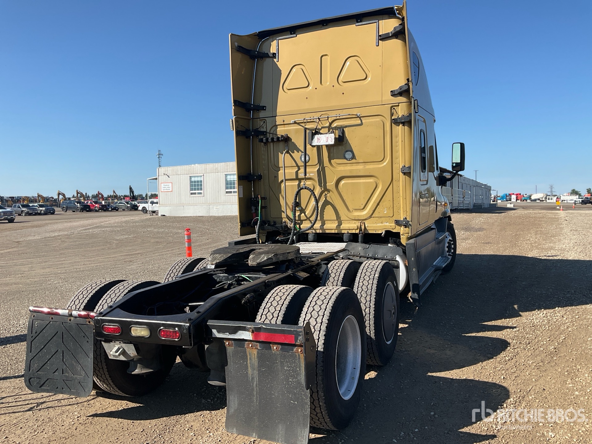 2018 Freightliner CASCADIA 113
