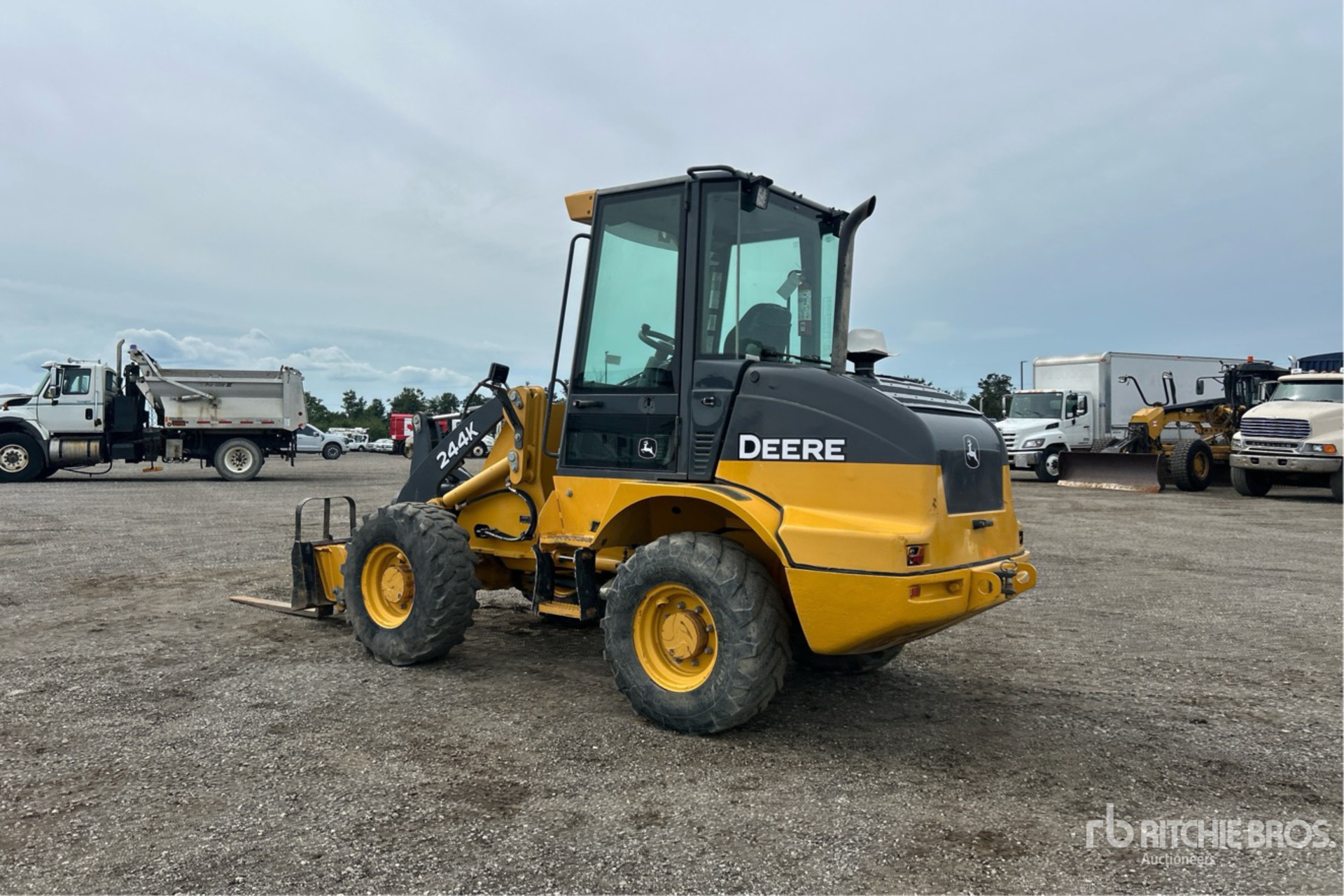 2017 John Deere 244K