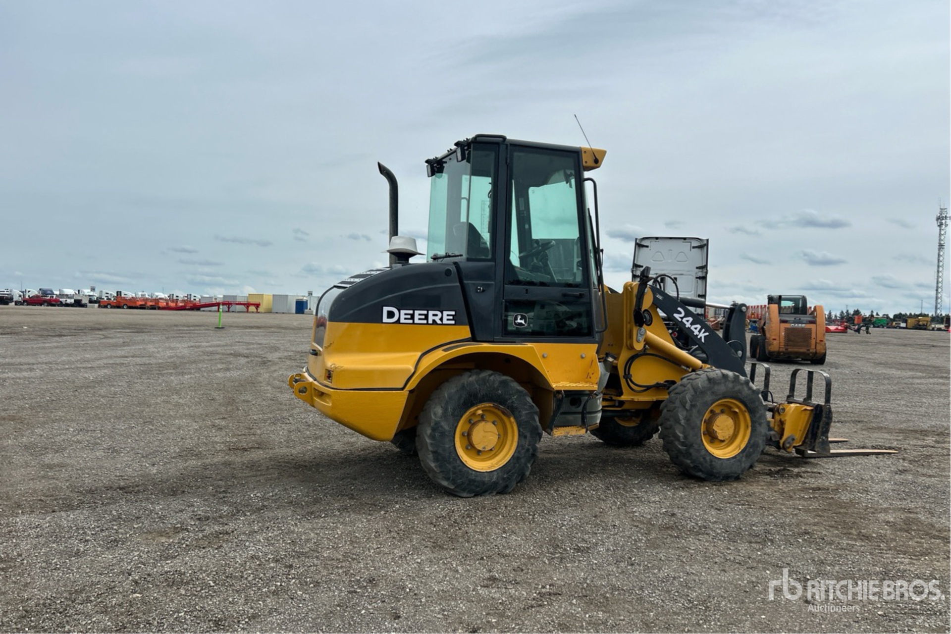 2017 John Deere 244K