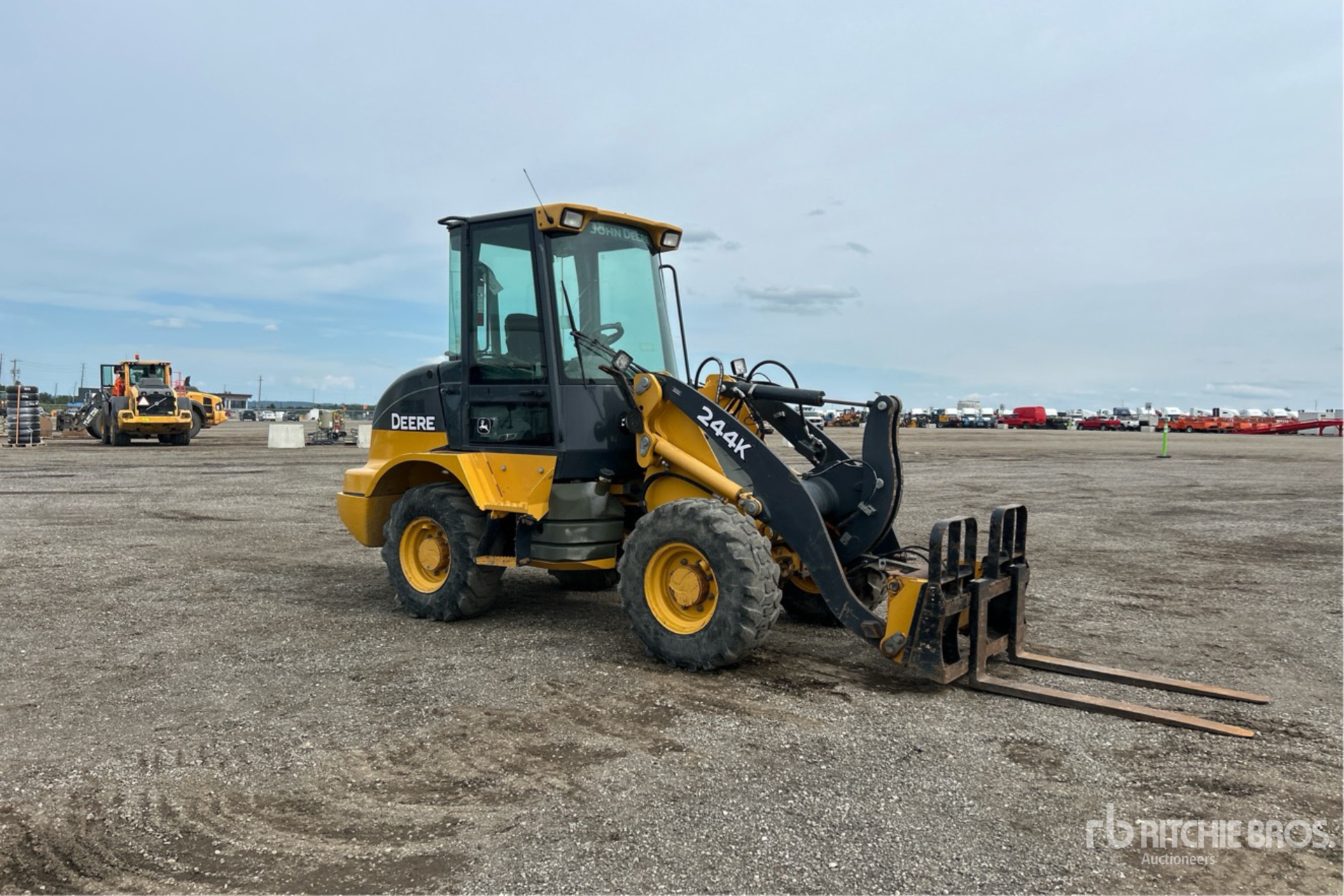 2017 John Deere 244K