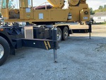 Crane Superstructure with Outrigger Cylinders