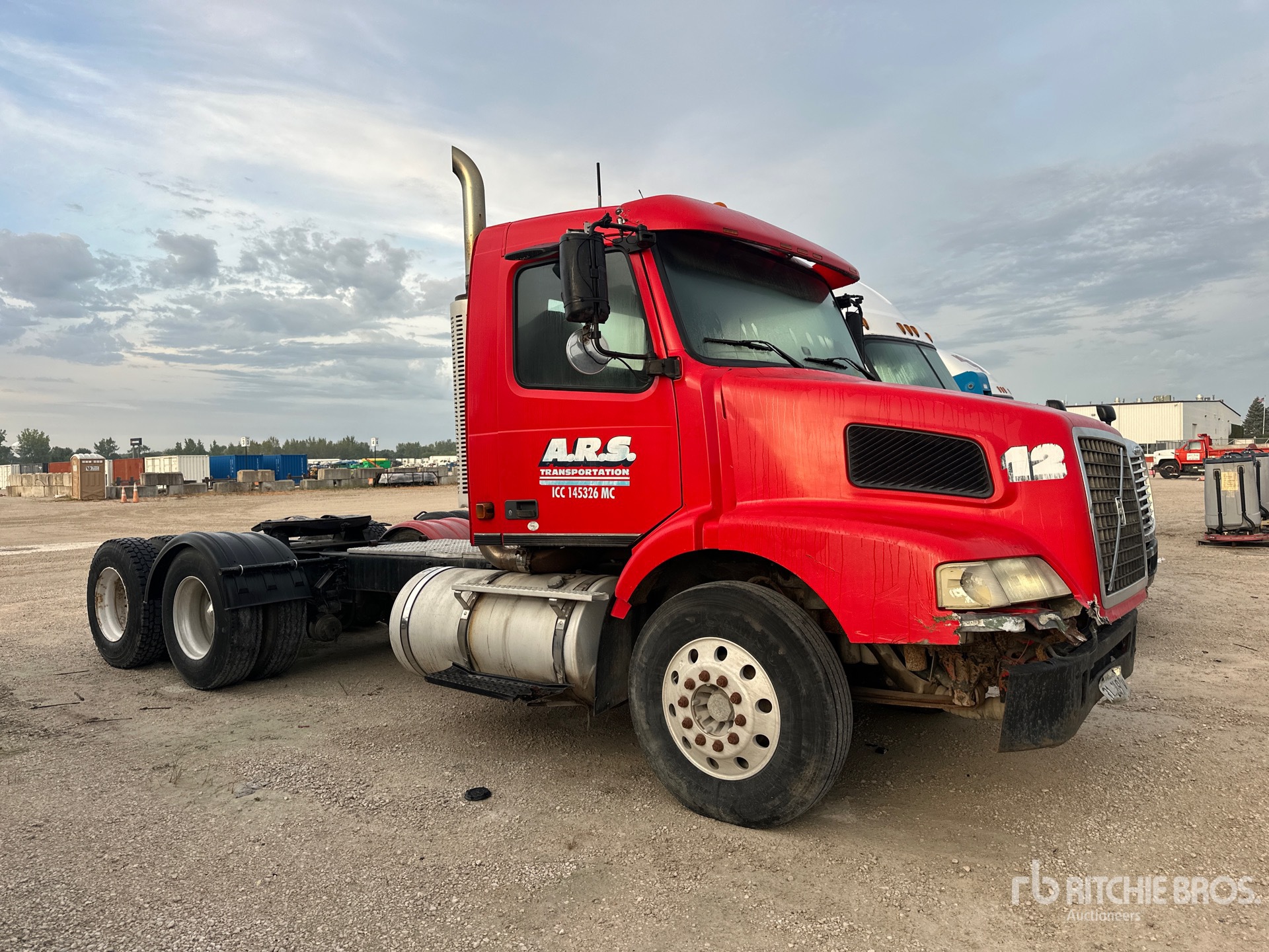2005 Volvo VNM