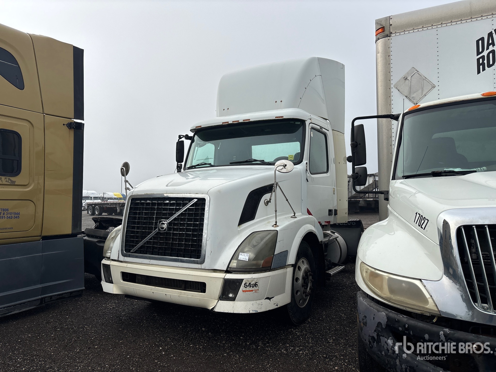 2004 Volvo VNL