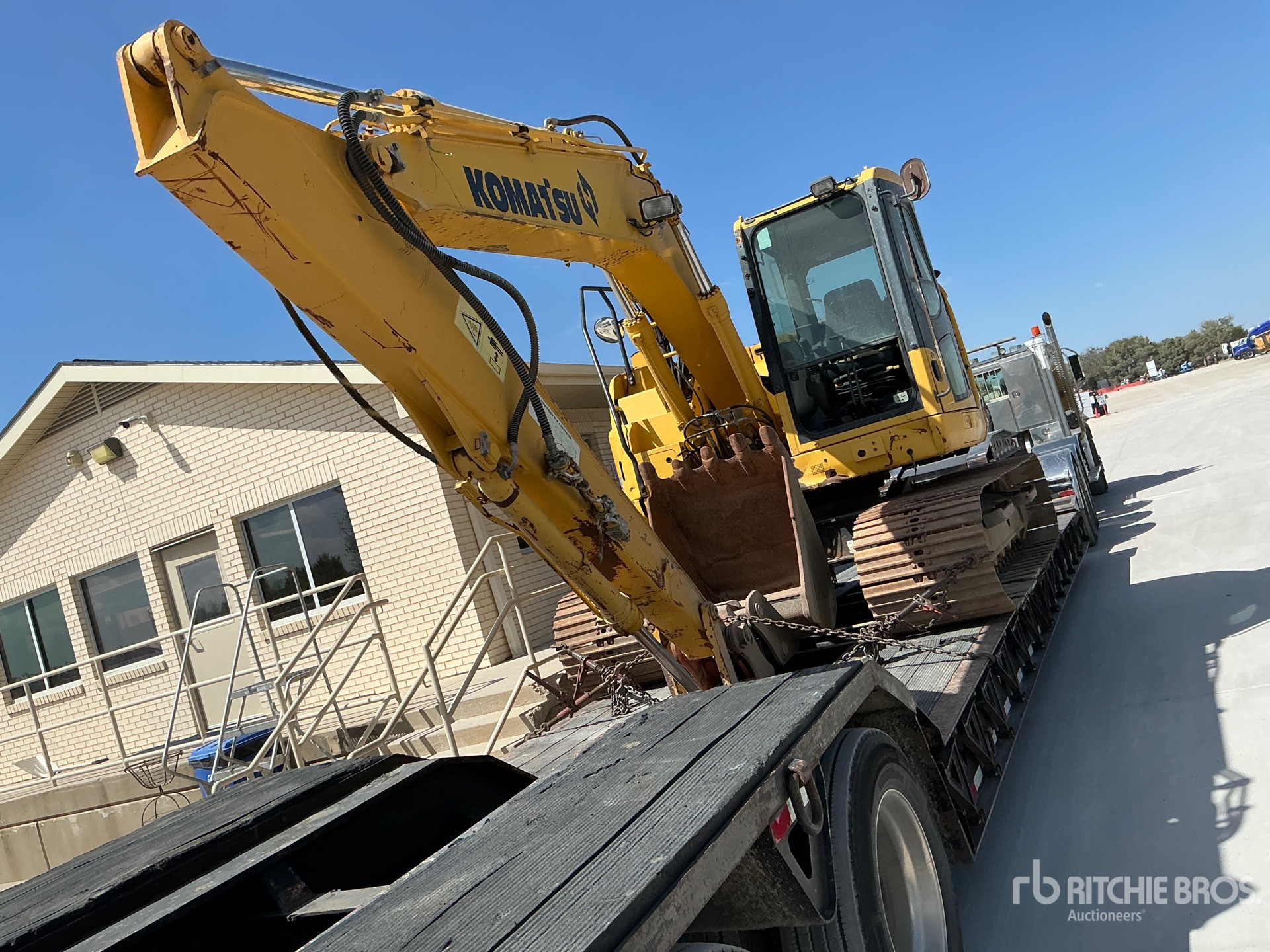 Photo of 2015 Komatsu PC138USLC-10