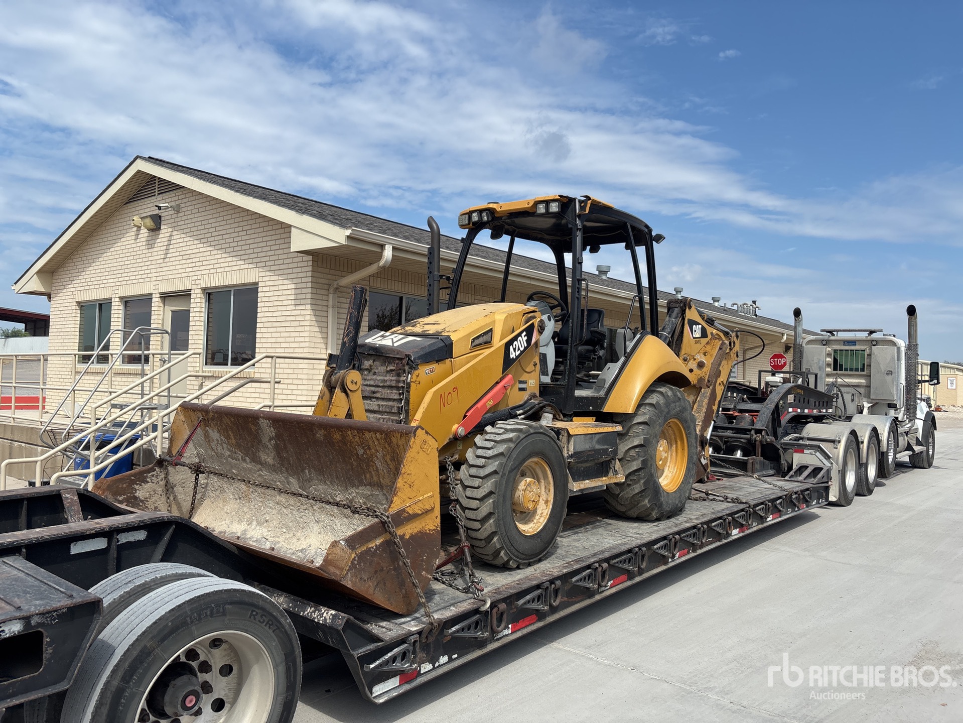 2015 Caterpillar 420F