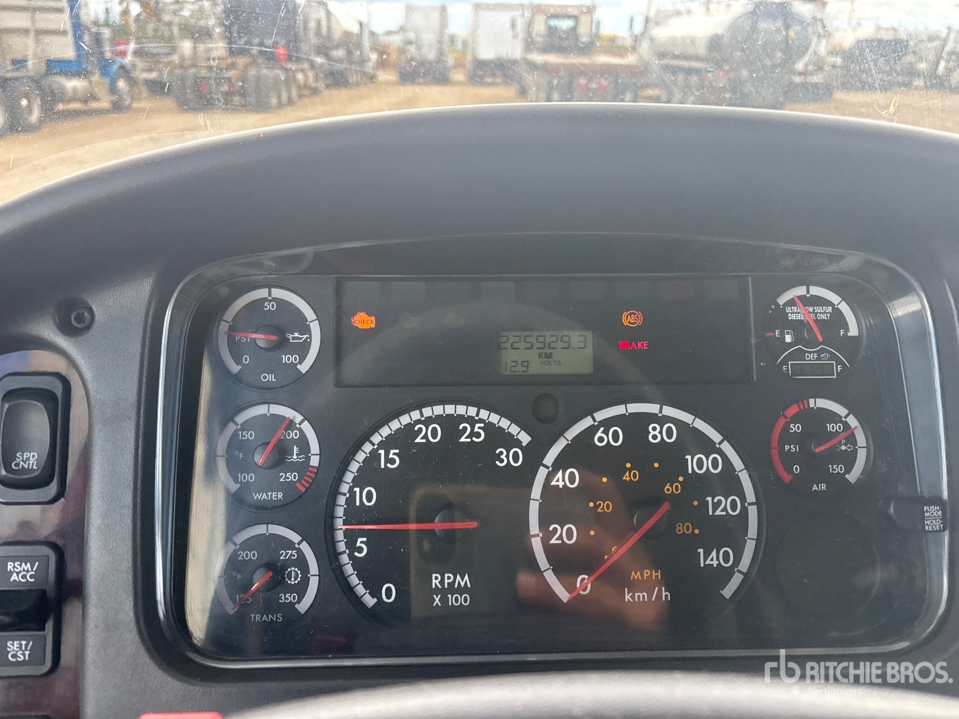 2012 Freightliner M2 106