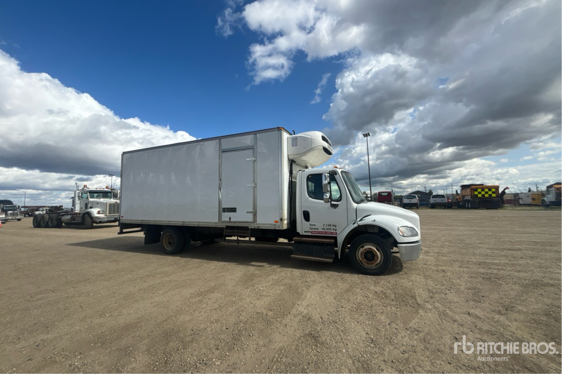 2012 Freightliner M2 106