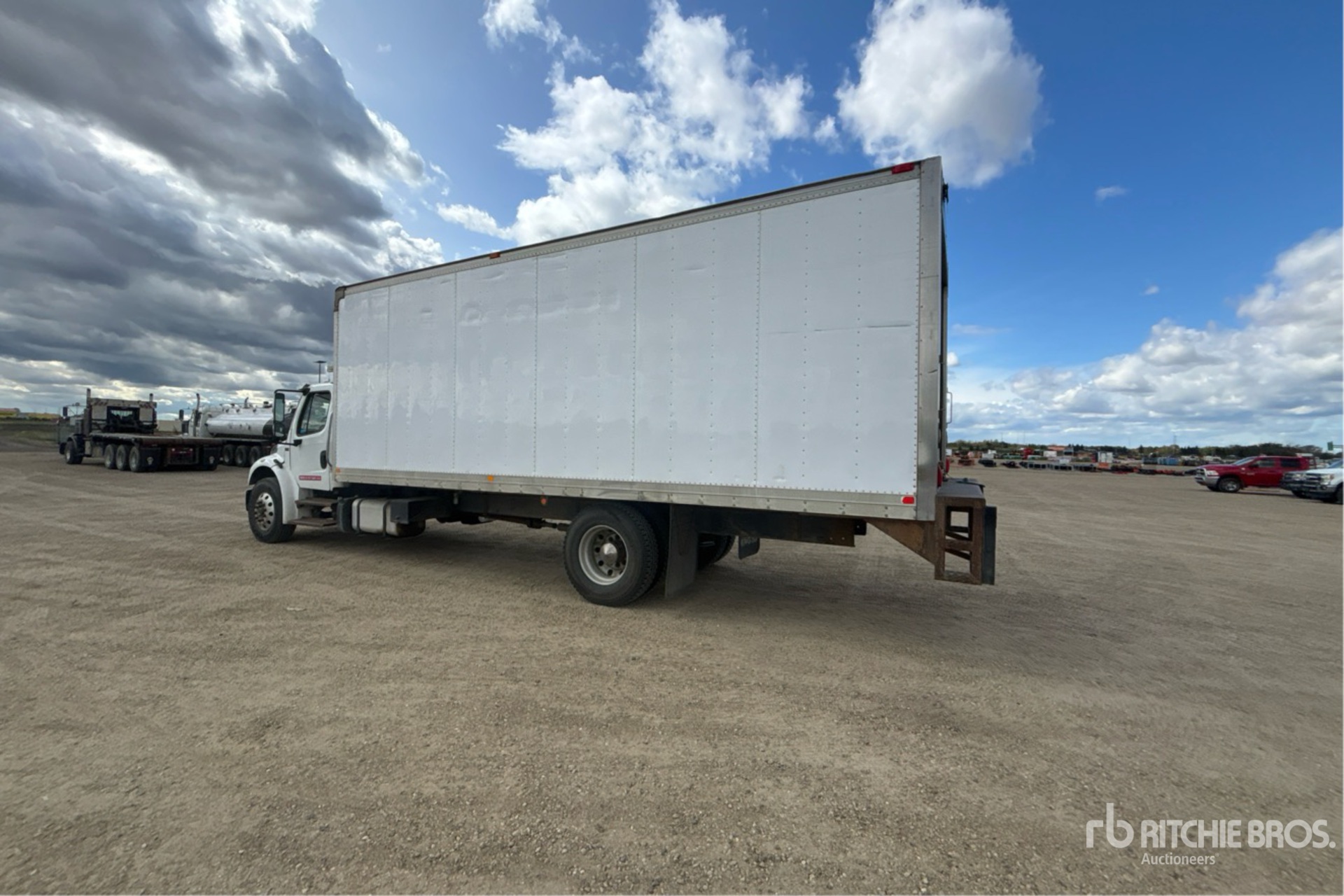 2013 Freightliner M2 106