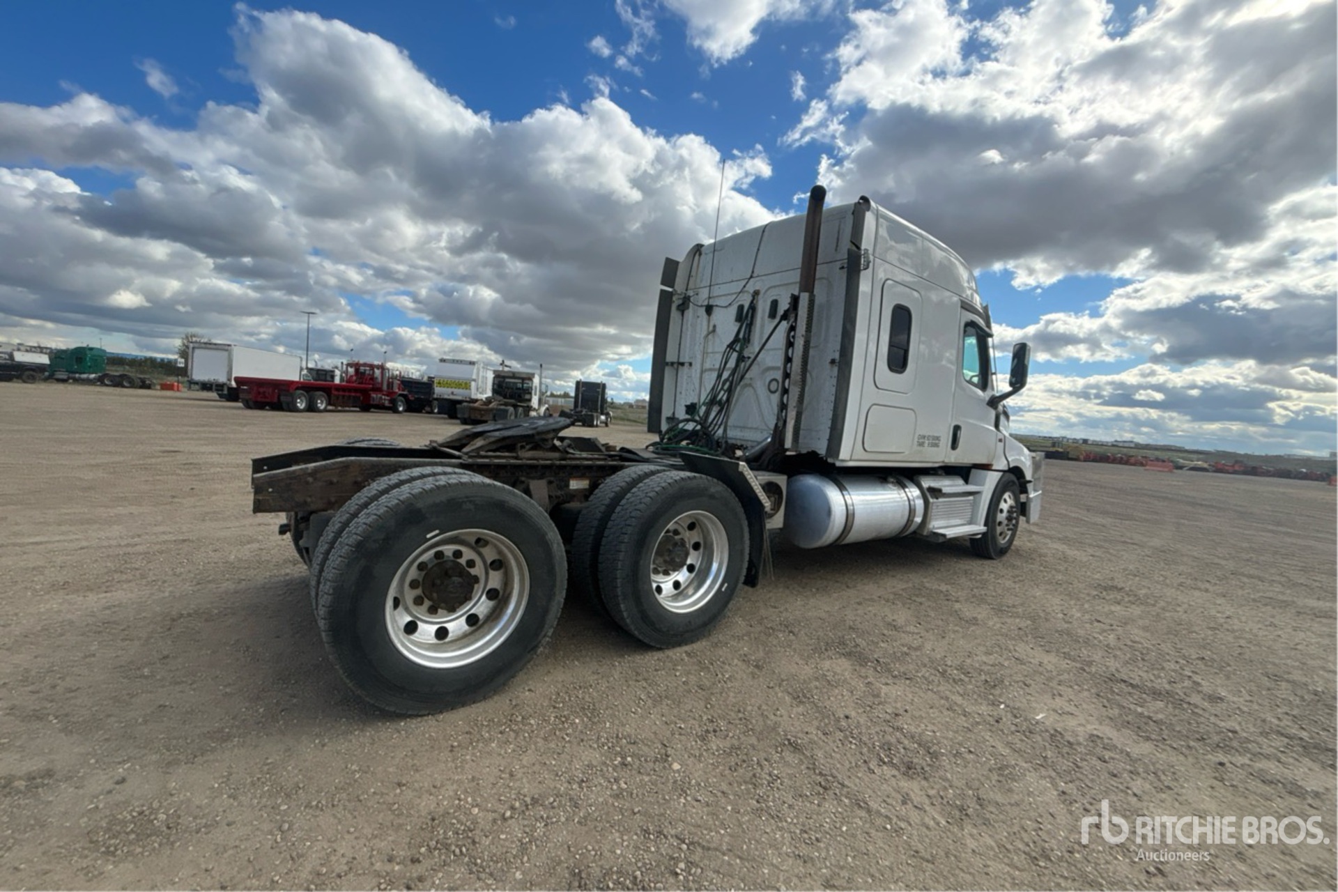 2021 Freightliner CASCADIA 126