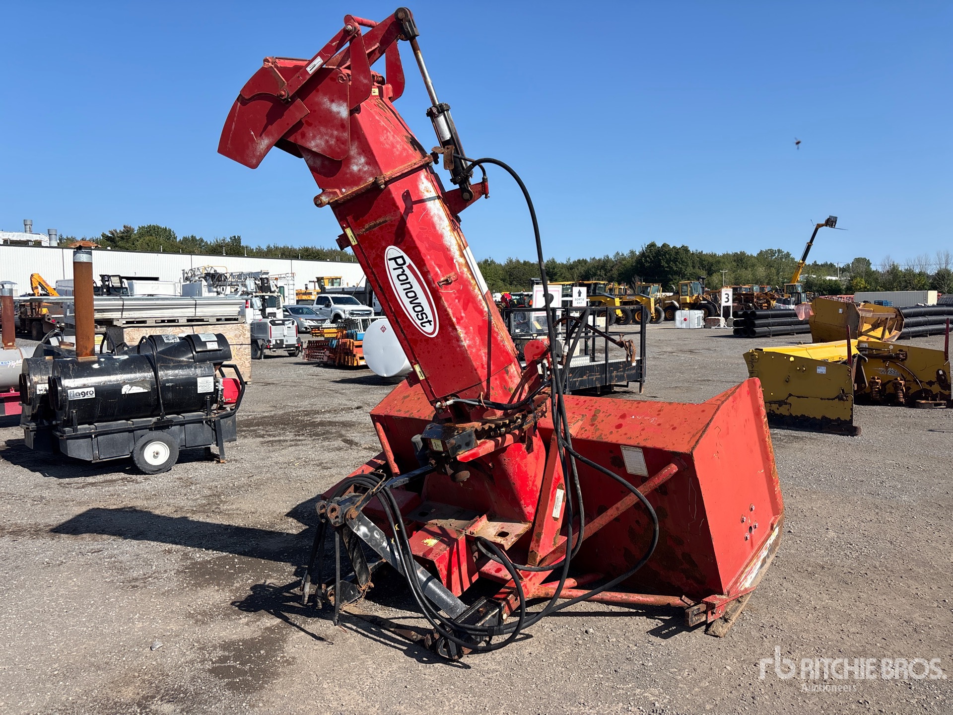 2017 Pronovost 7 FT HYDRAULIC - FITS TRACTOR