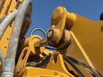 Hydraulics with Bar Lift Cylinders