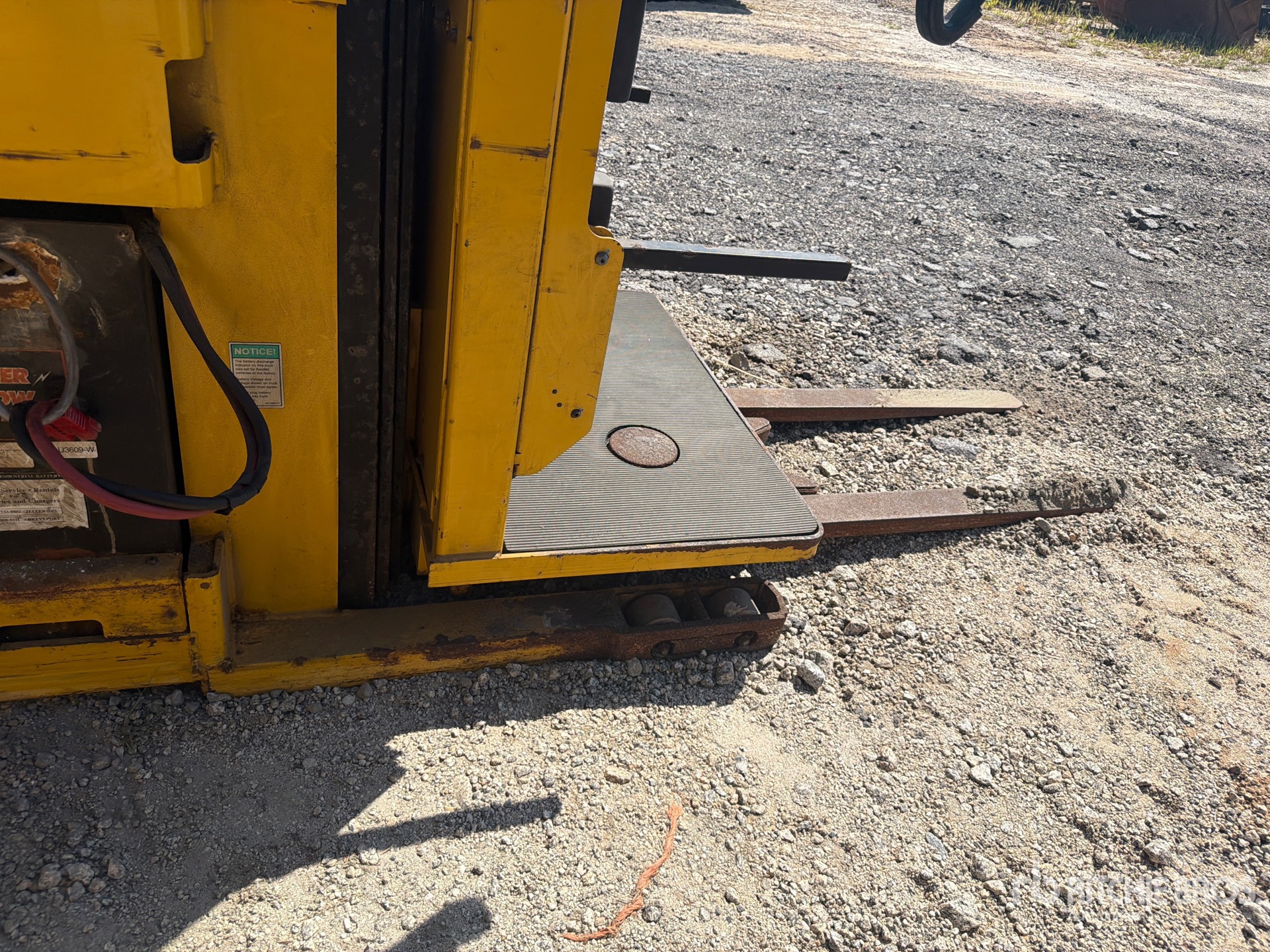 2013 Yale 3000 LB