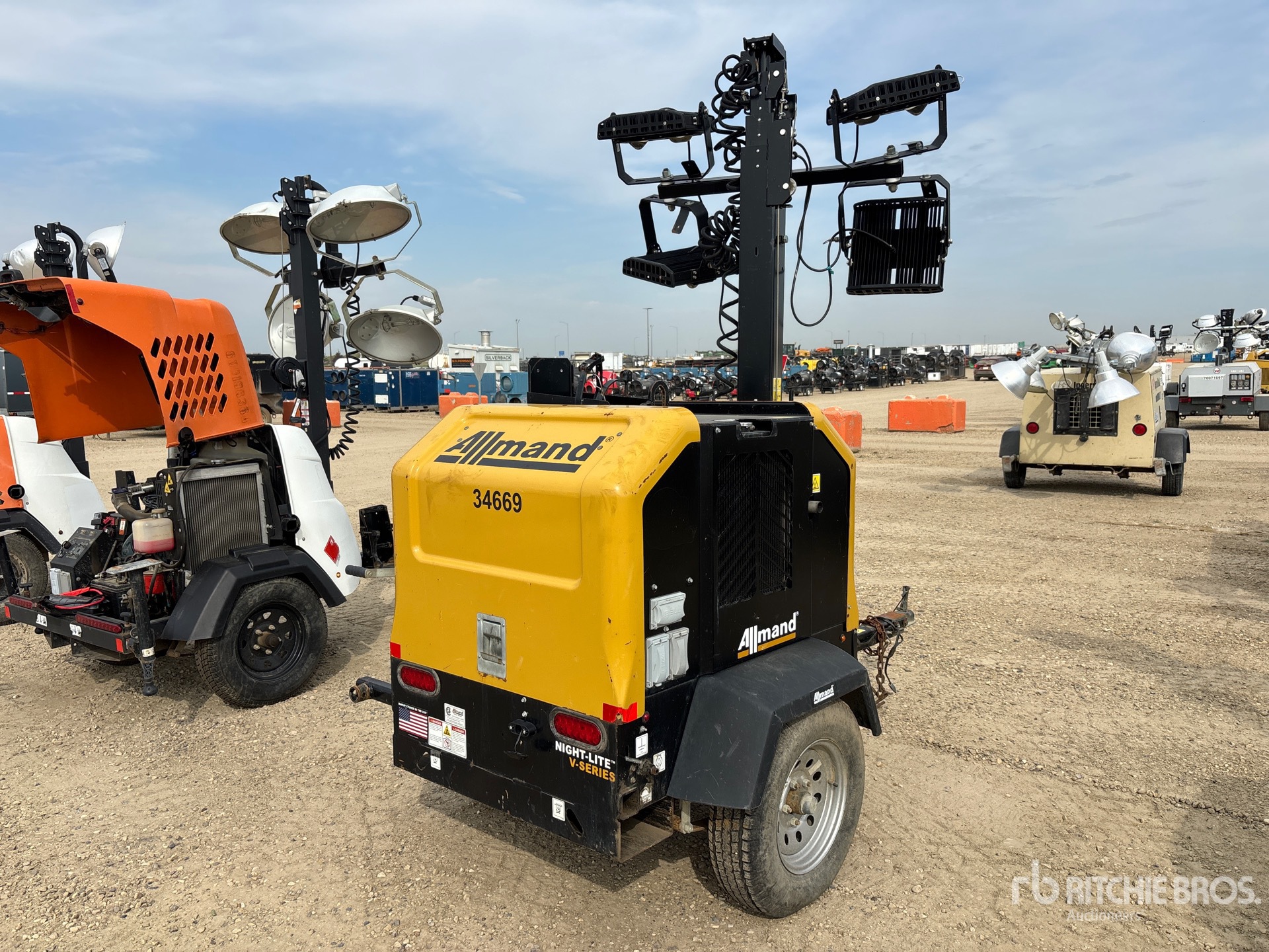 2021 Allmand NL V-SERIES