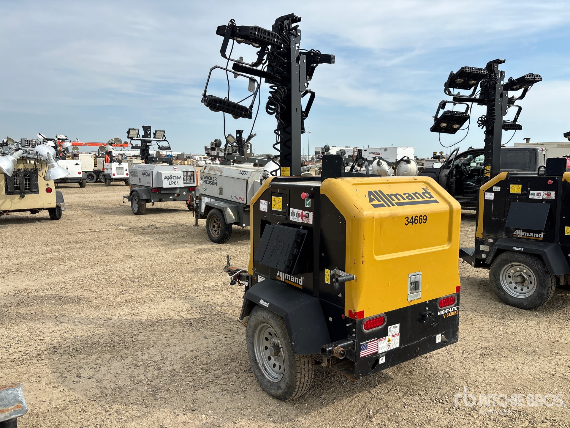 2021 Allmand NL V-SERIES