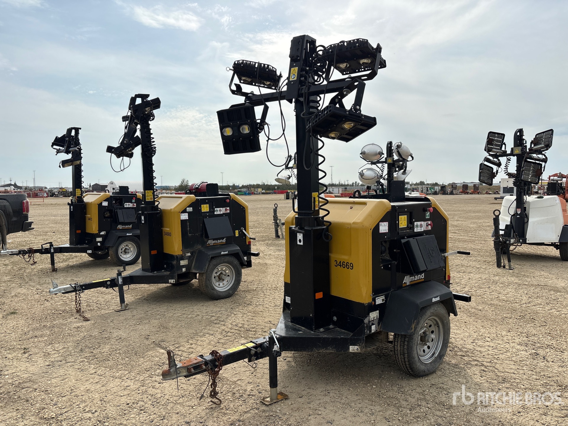 Photo of 2021 Allmand NL V-SERIES