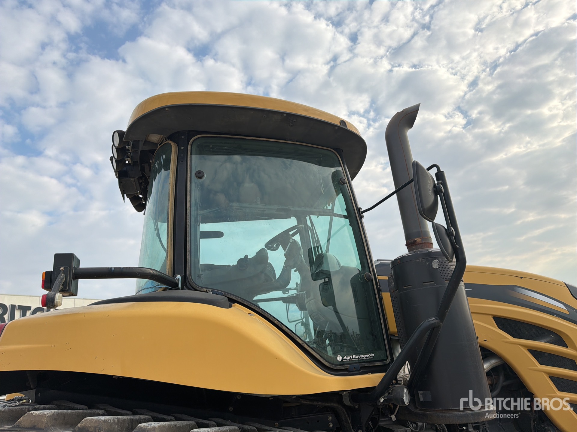 2015 Challenger MT755E