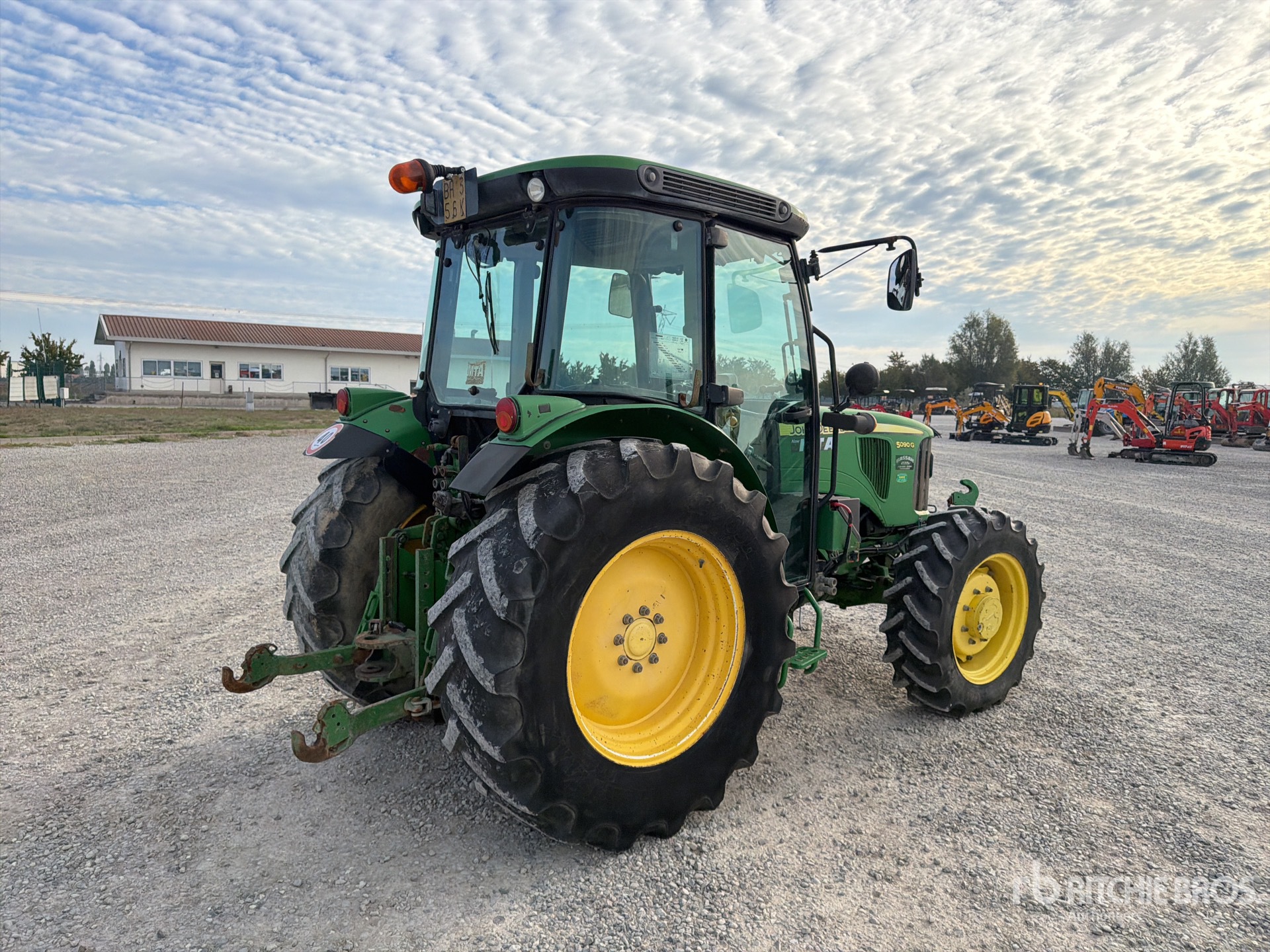 2011 John Deere 5090G