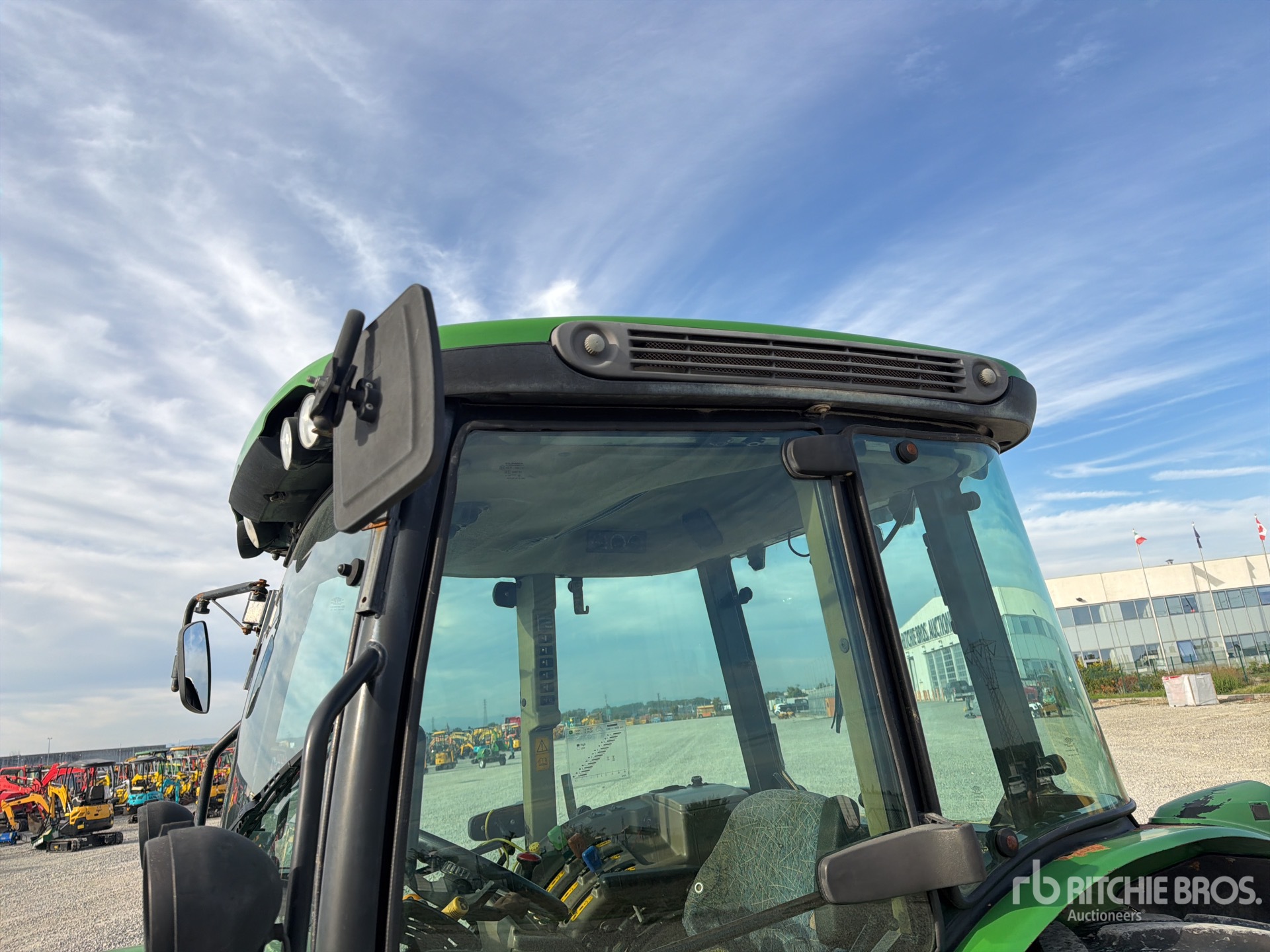 2011 John Deere 5090G