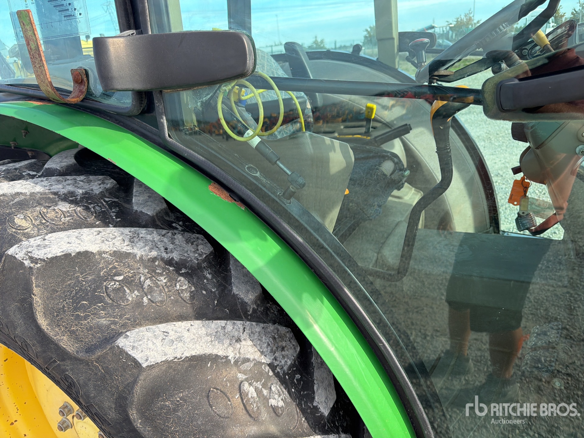 2011 John Deere 5090G