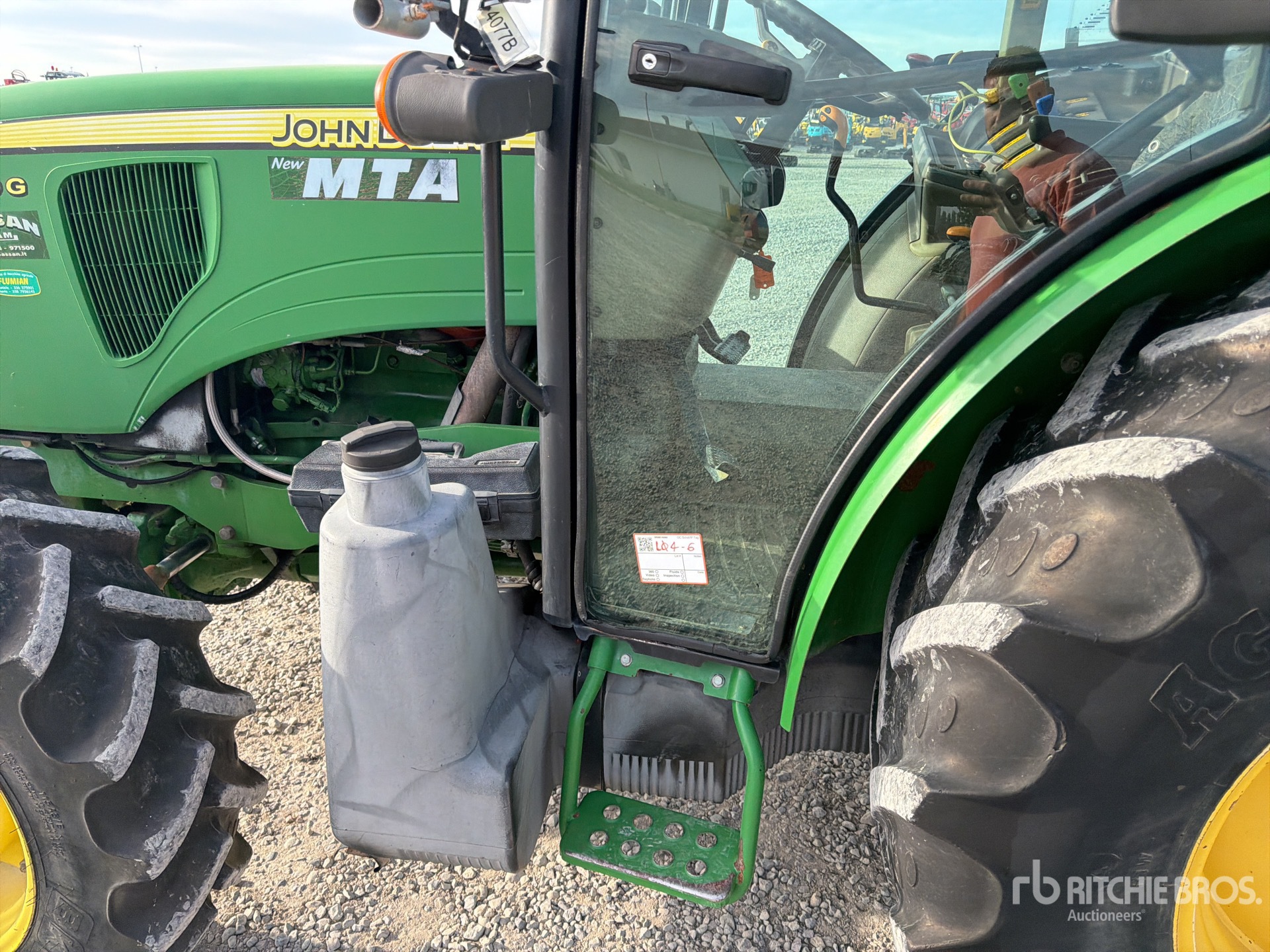 2011 John Deere 5090G