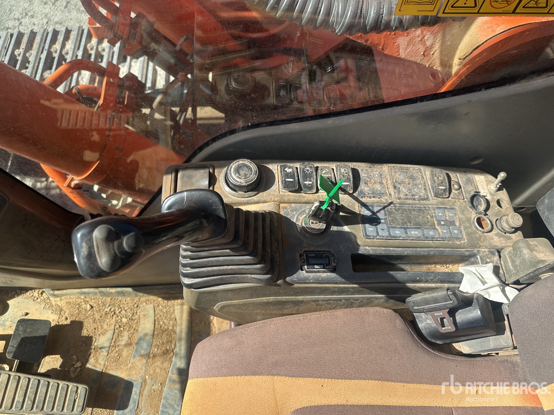 2011 Doosan DX225NLC