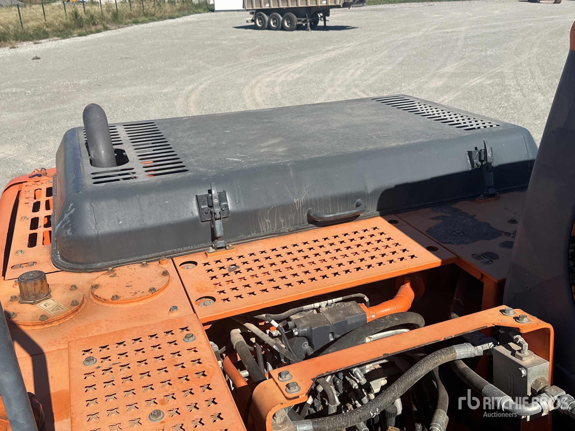 2011 Doosan DX225NLC