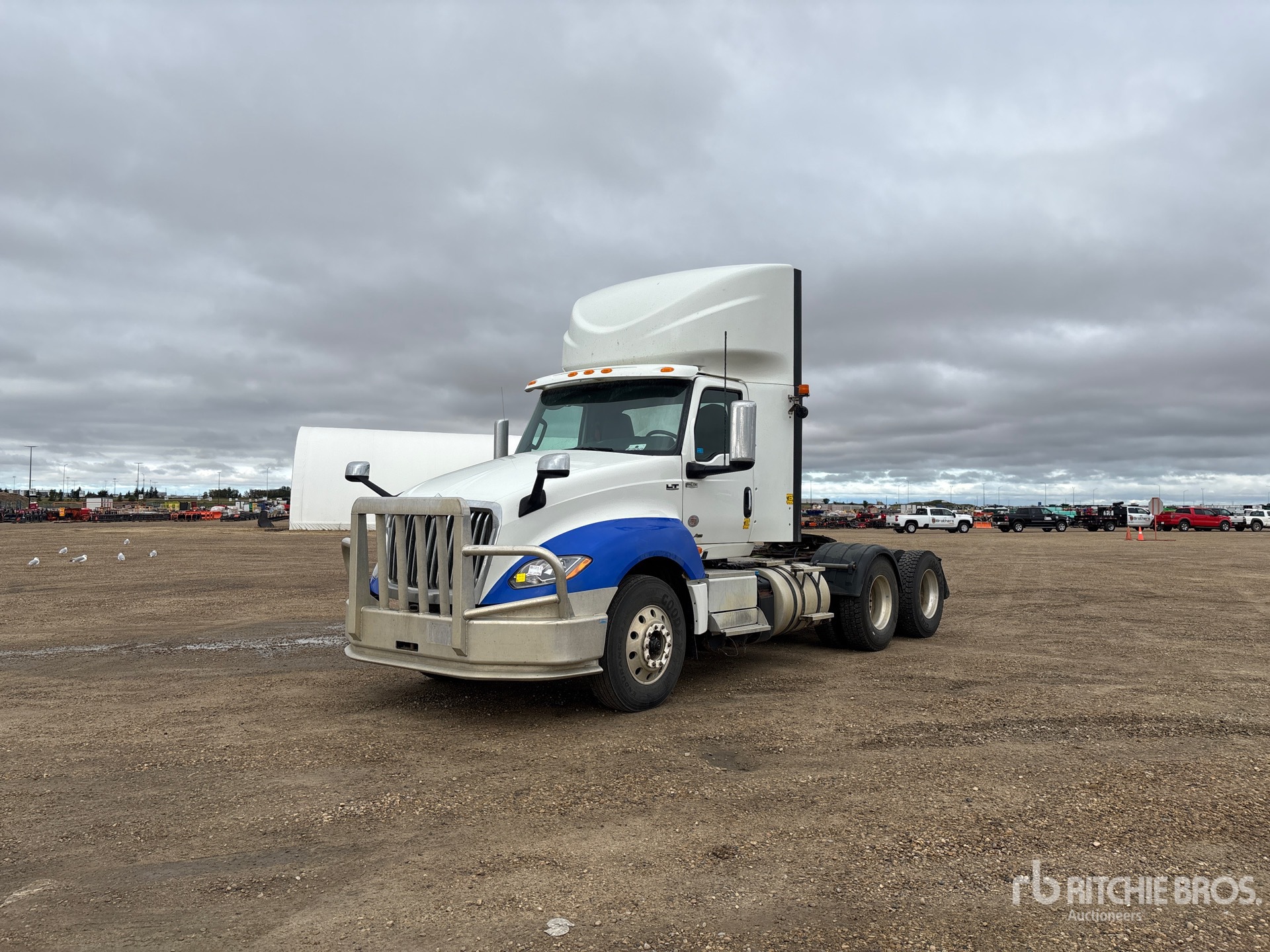 2020 International LT625