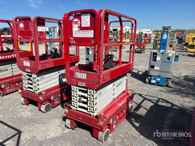 2019 MEC Micro 19 Scissor Lift