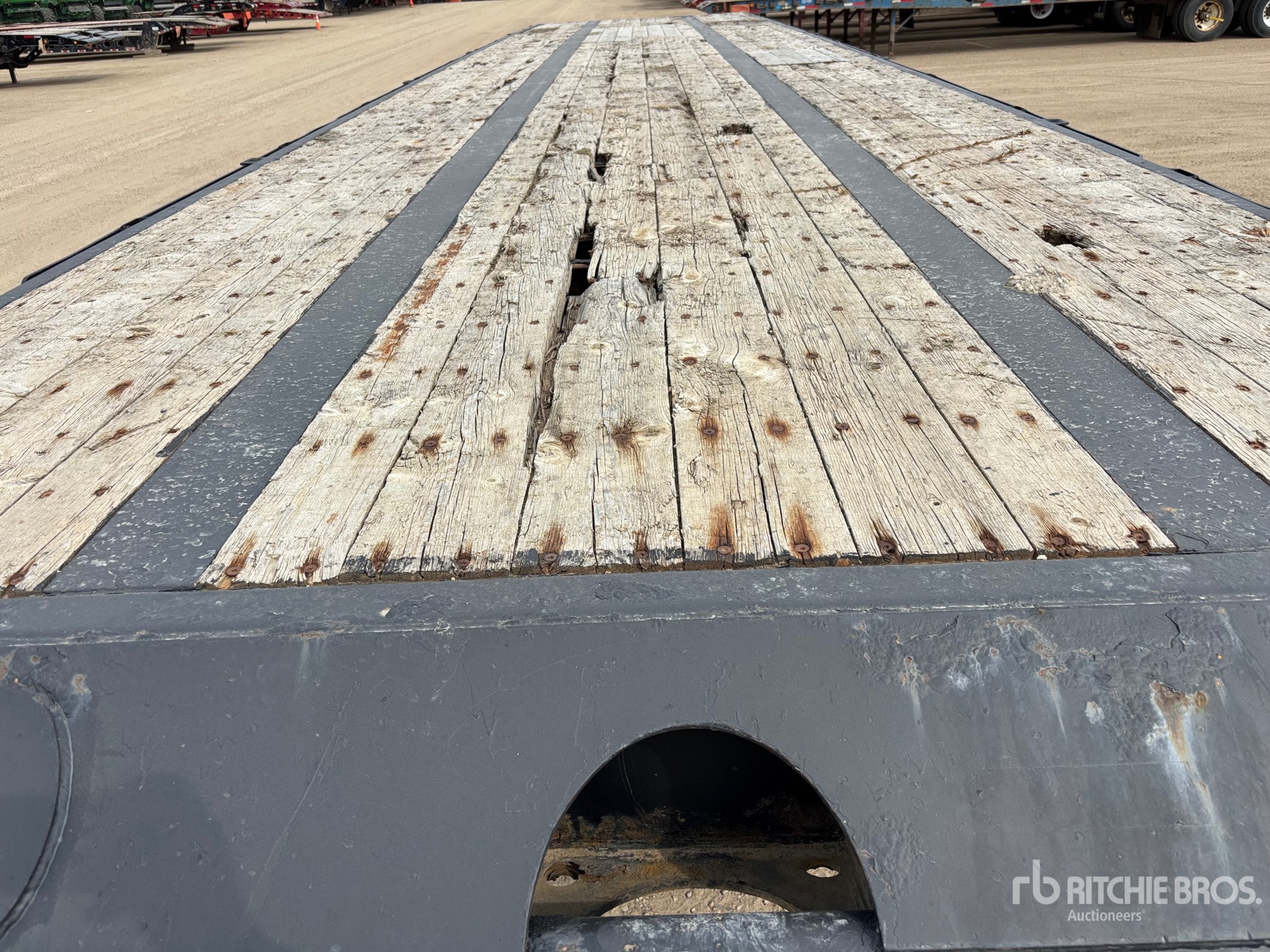 2011 Load King  42 FT TRI/A FLATBED