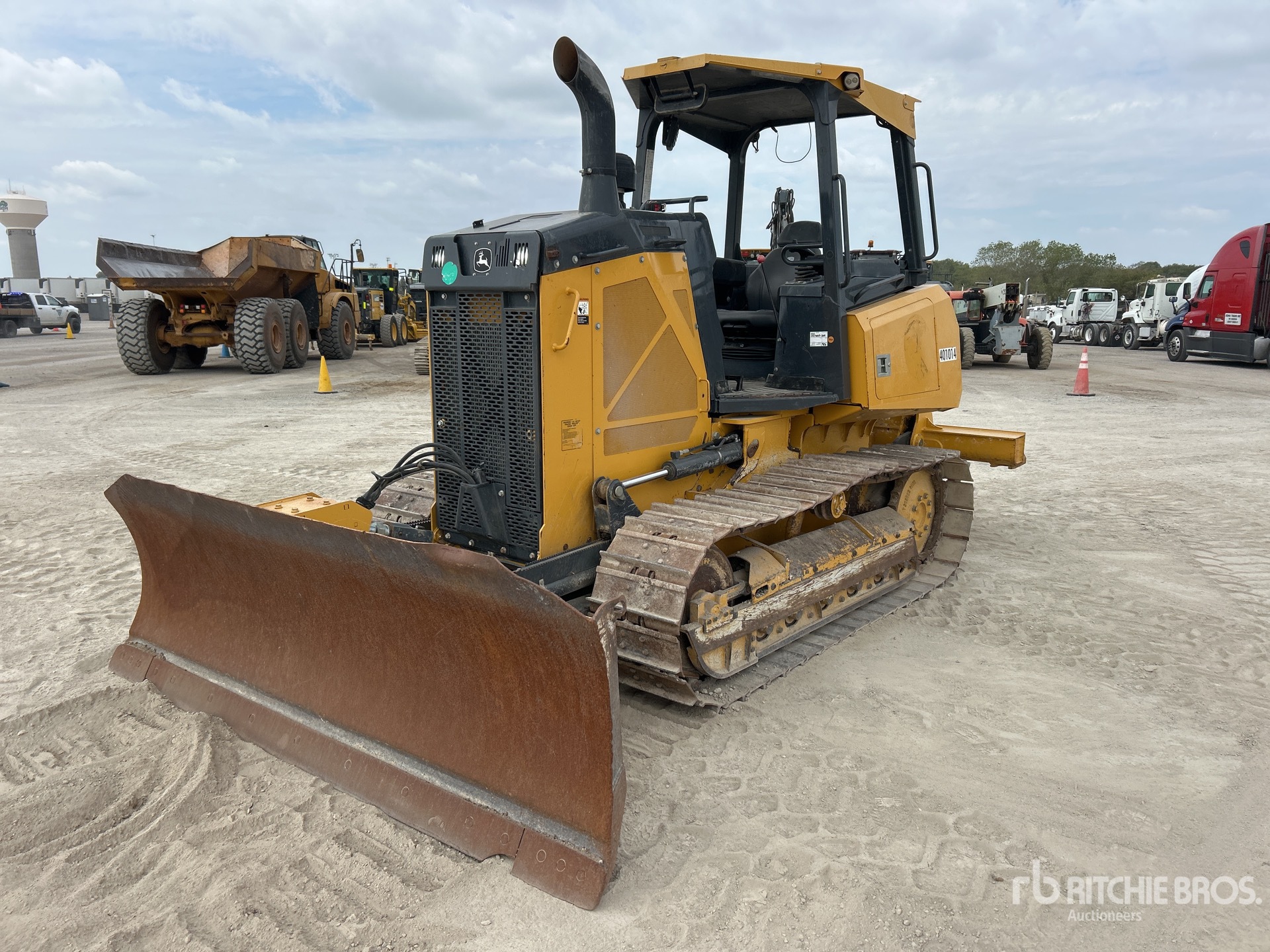 Photo of 2021 John Deere 550K
