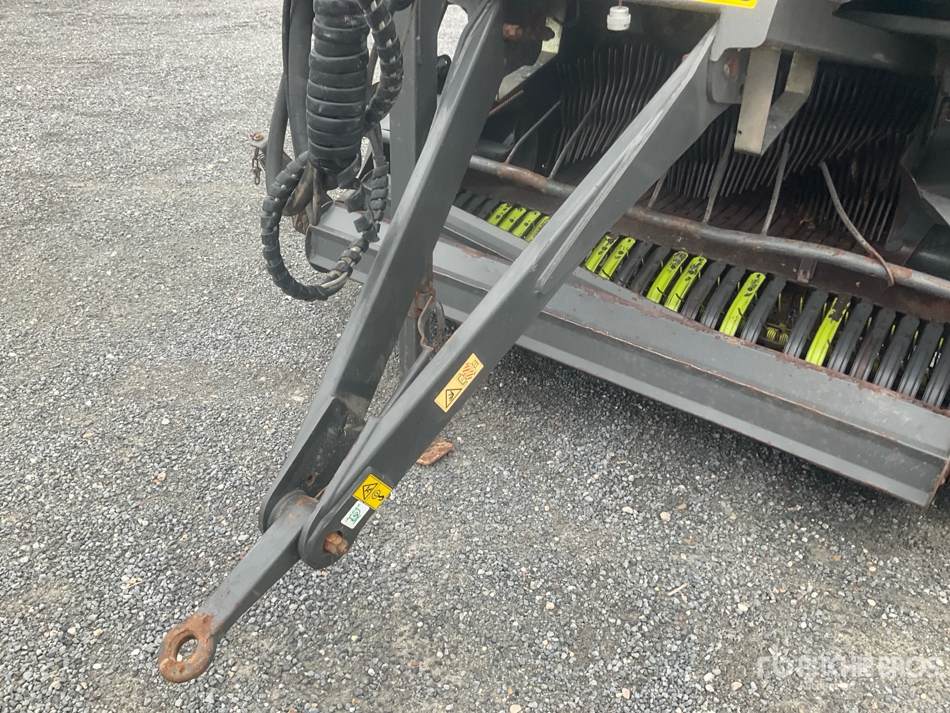 2010 Claas ROLLANT 454
