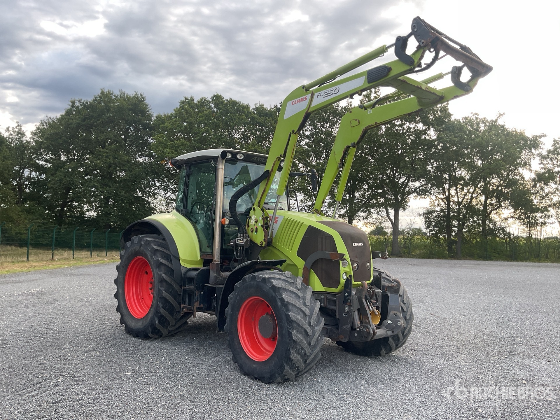2012 Claas AXION 810