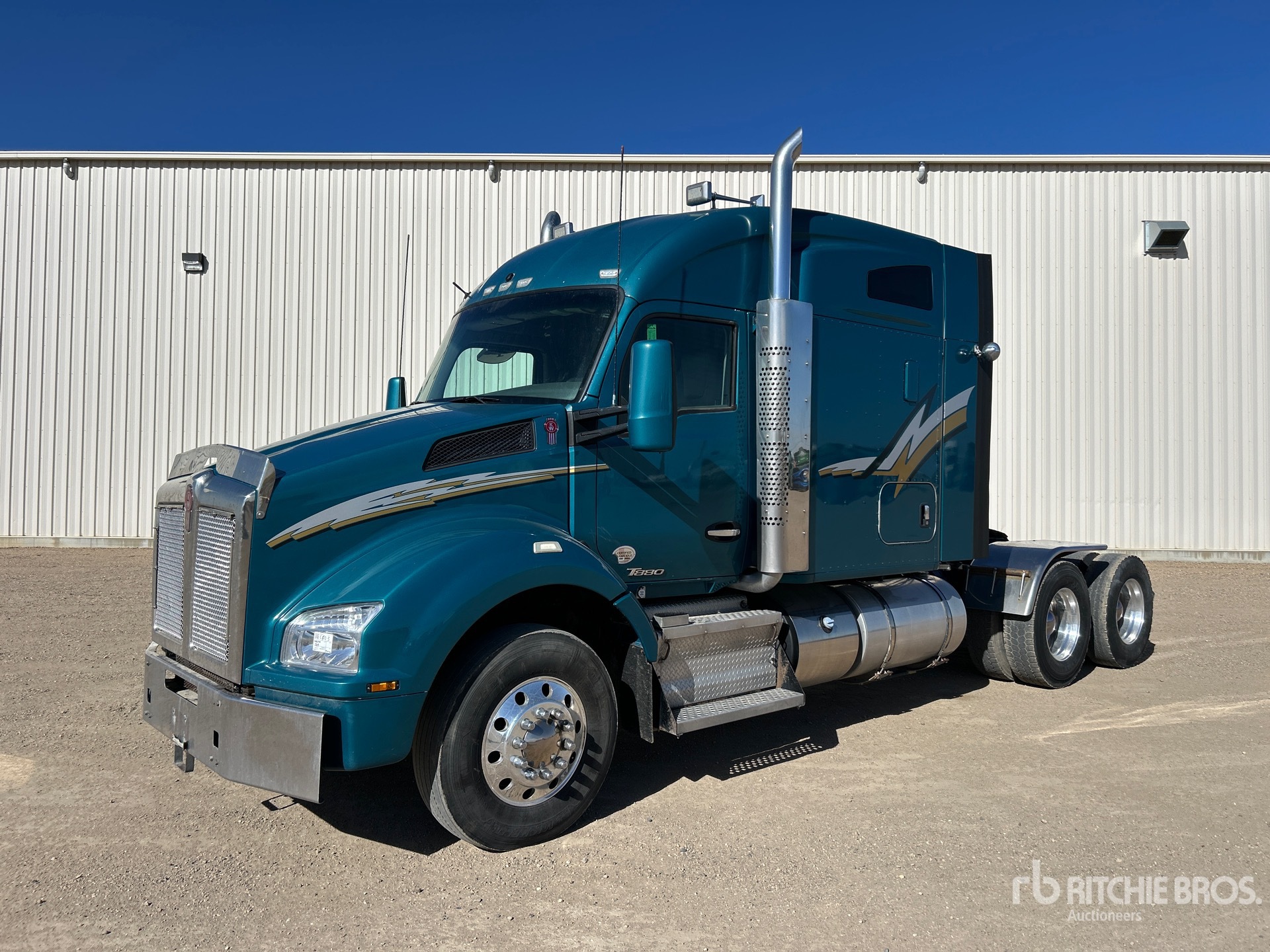 Photo of 2017 Kenworth T880