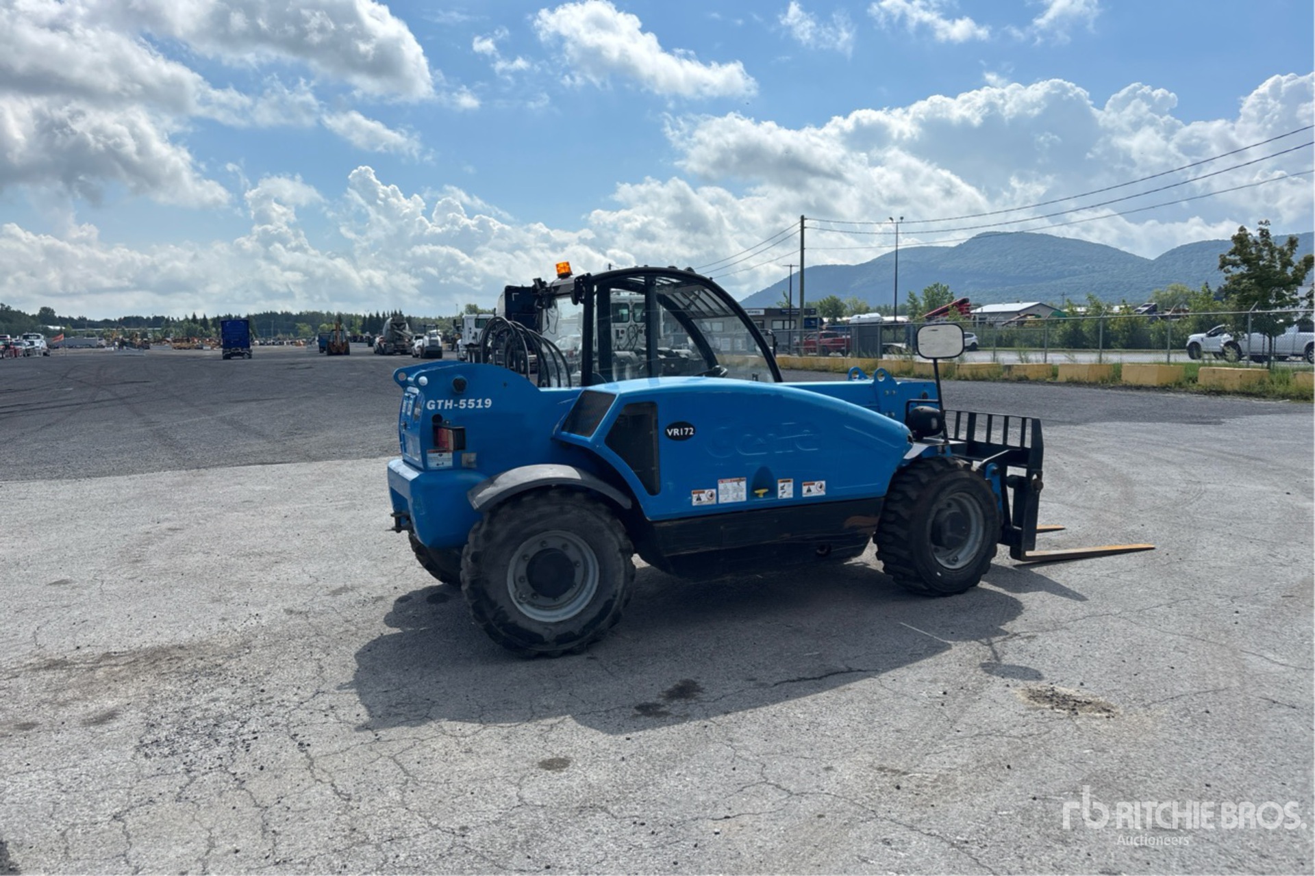 2017 Genie GTH-5519