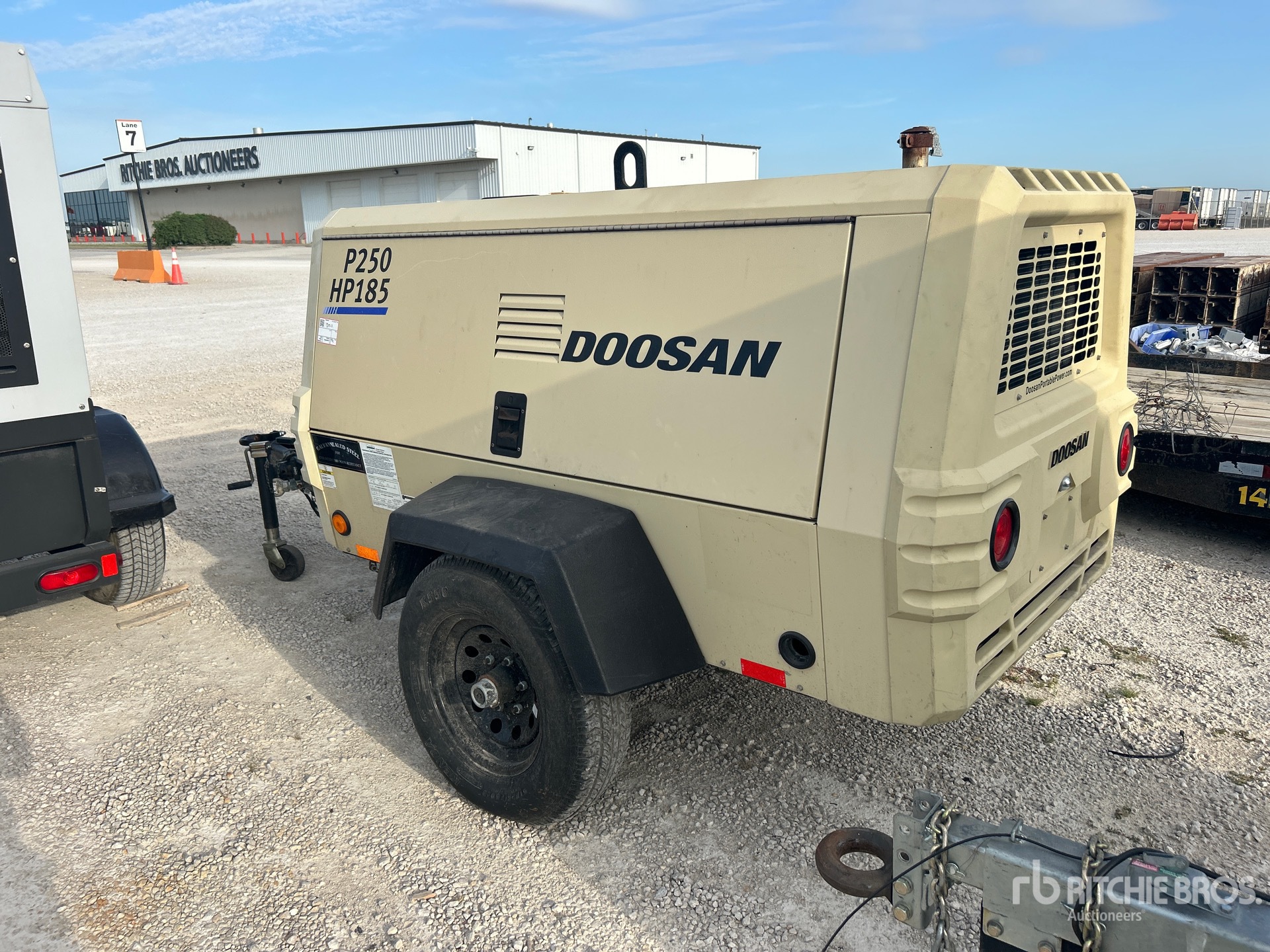 2018 Doosan Portable Power P250/HP185