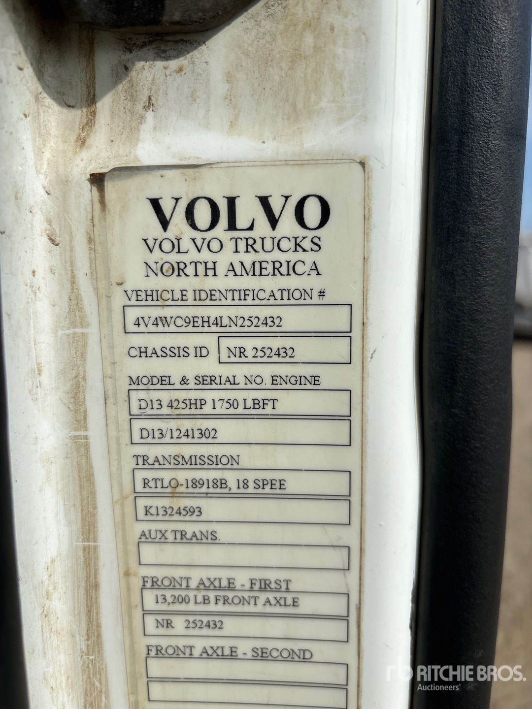 2020 Volvo VNR