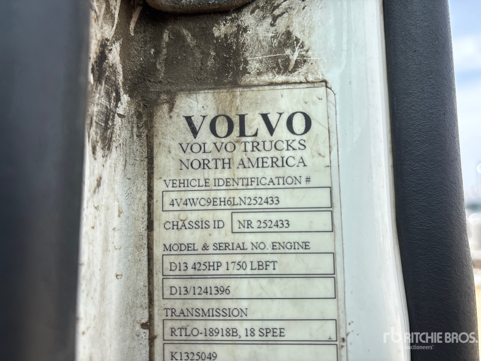 2020 Volvo VNR