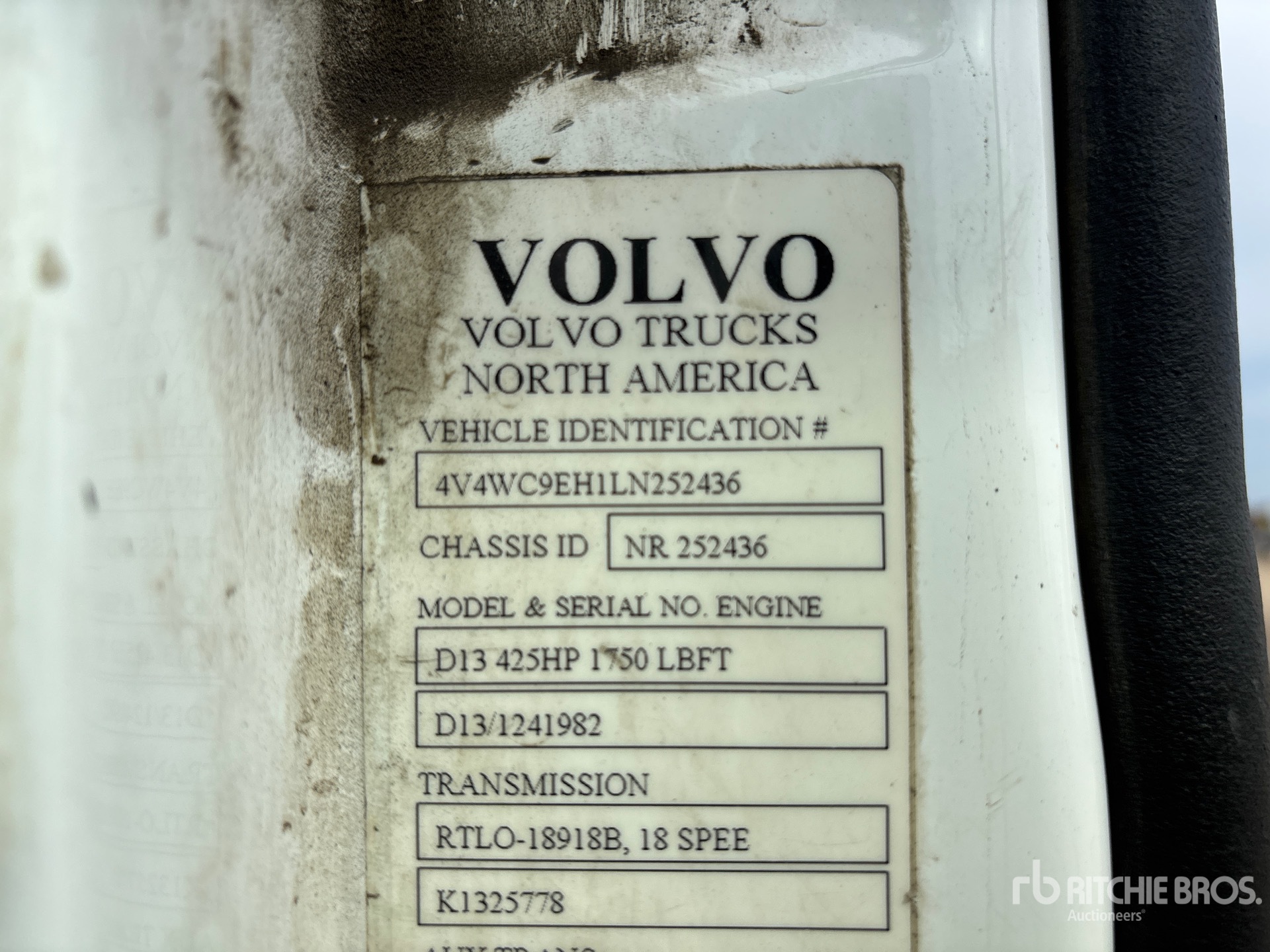 2020 Volvo VNR