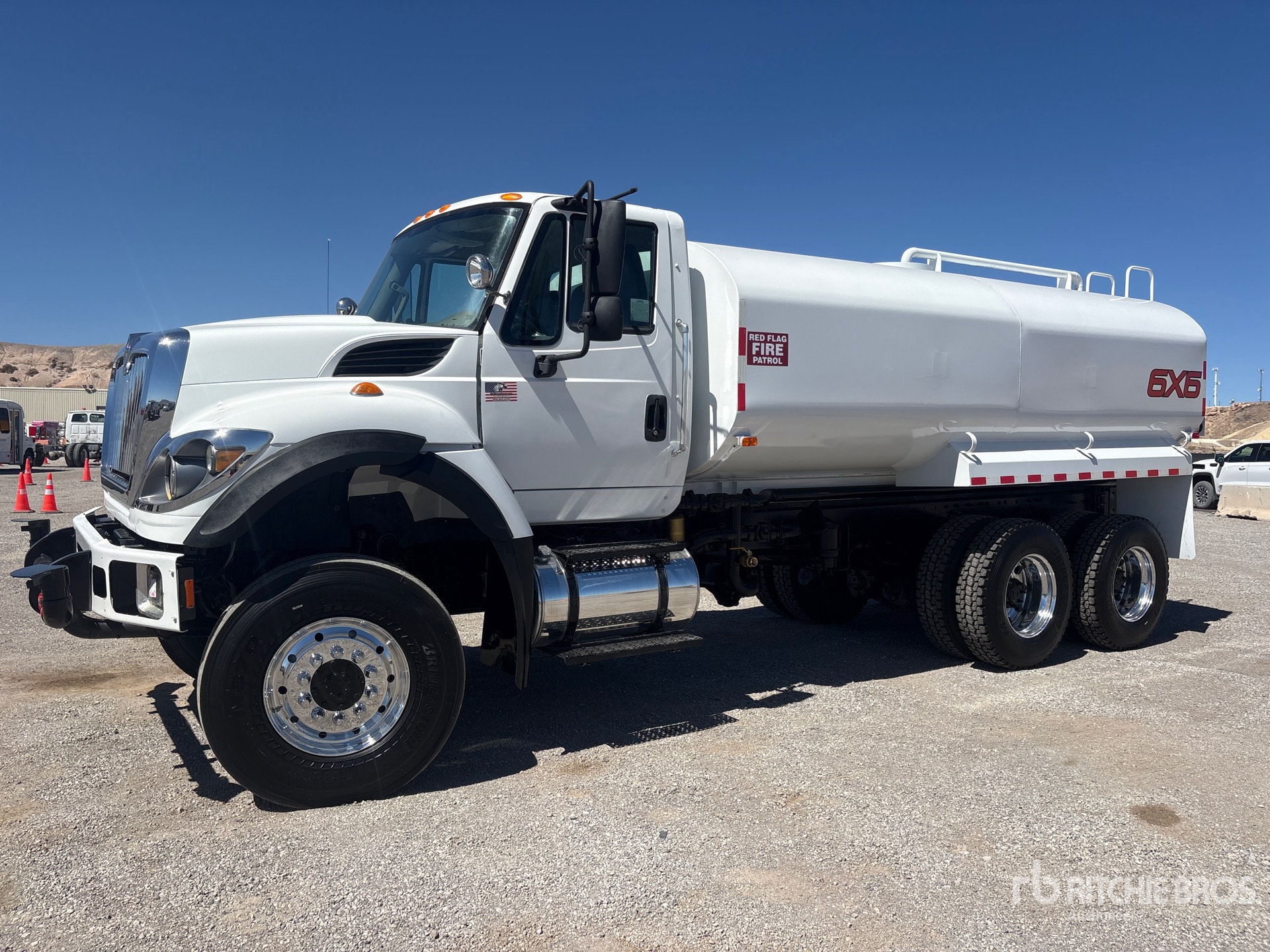Photo of 2015 International 7500