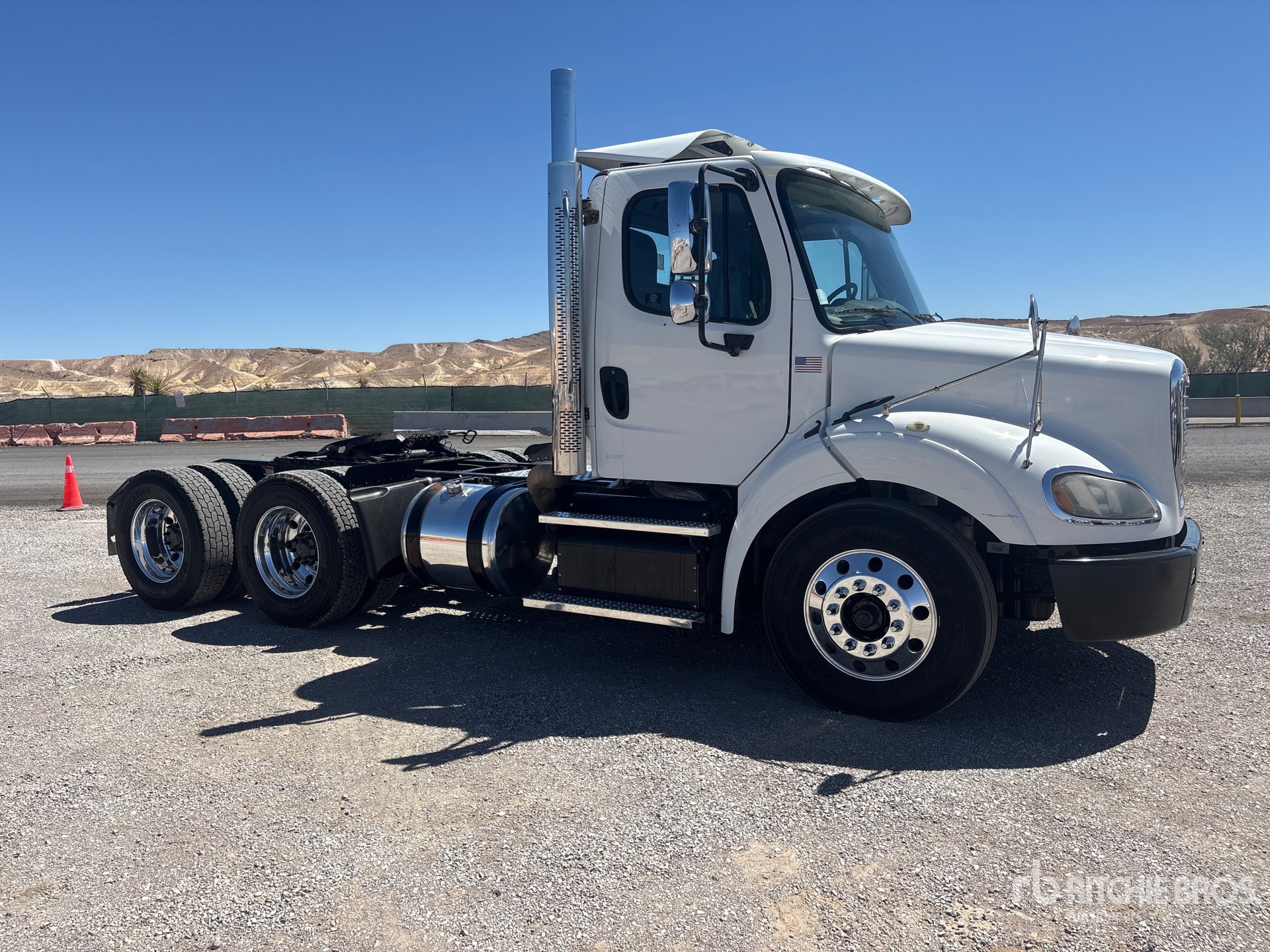 2015 Freightliner M2