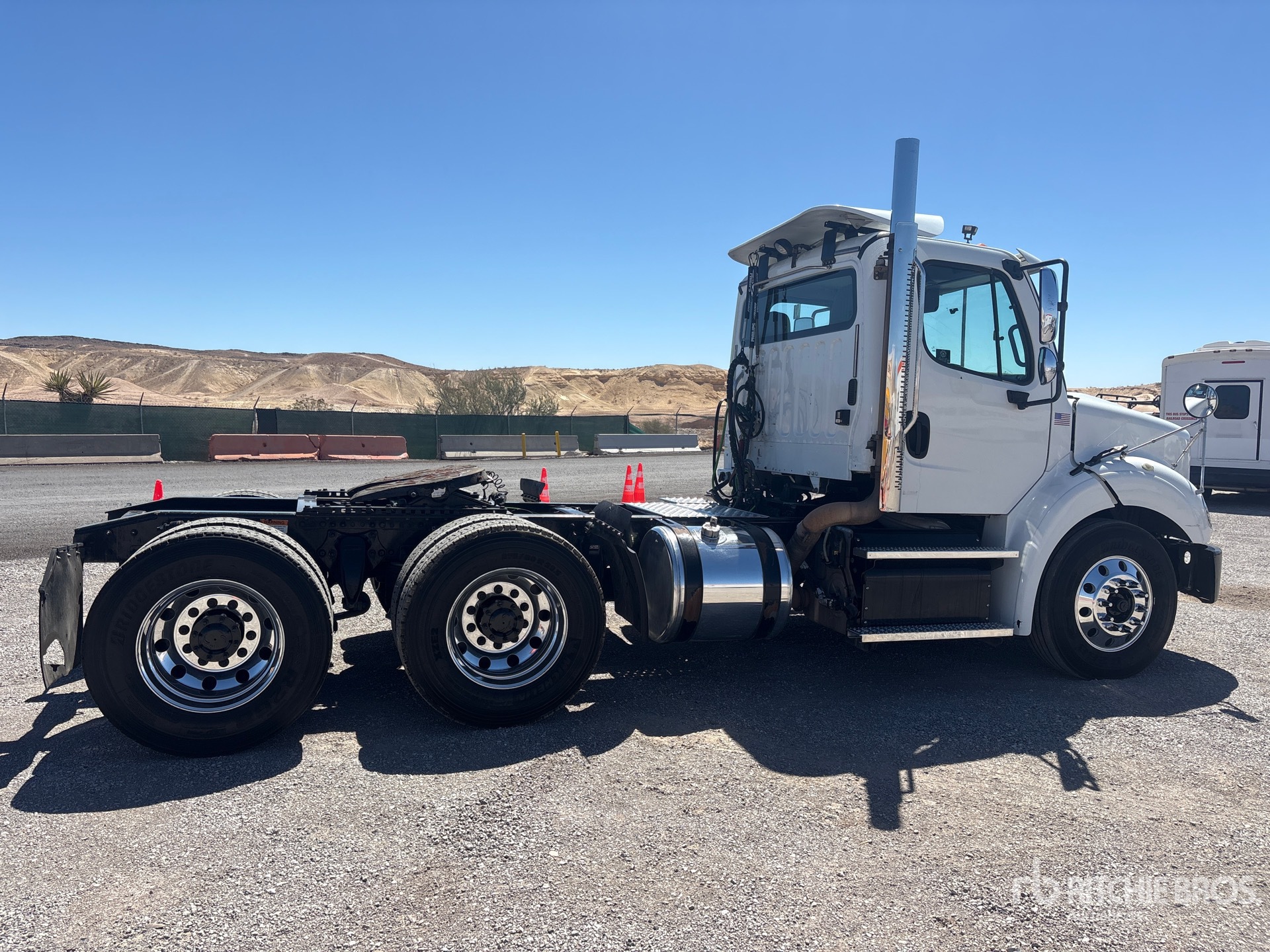 2015 Freightliner M2