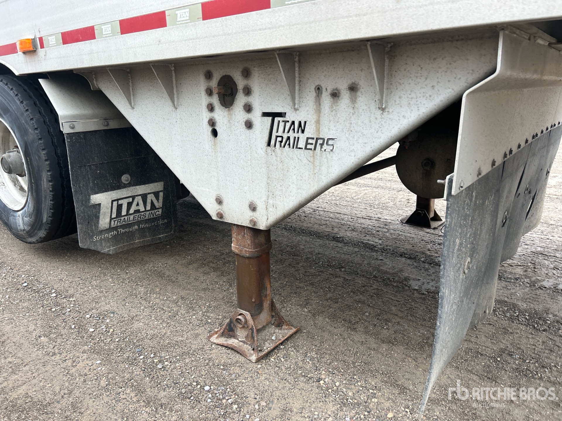 2011 Titan 53 FT 5/AXLE