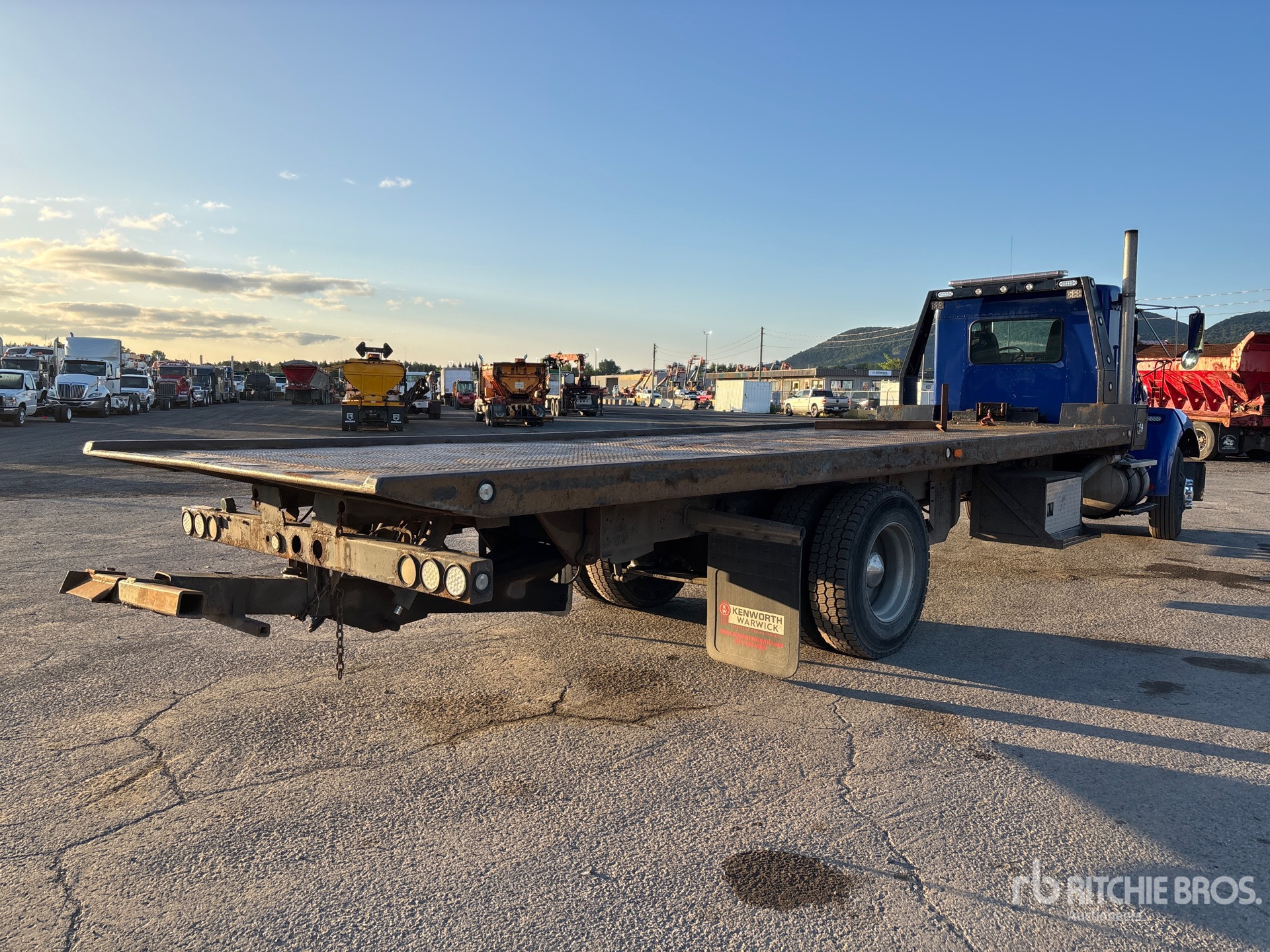 2000 Kenworth T300