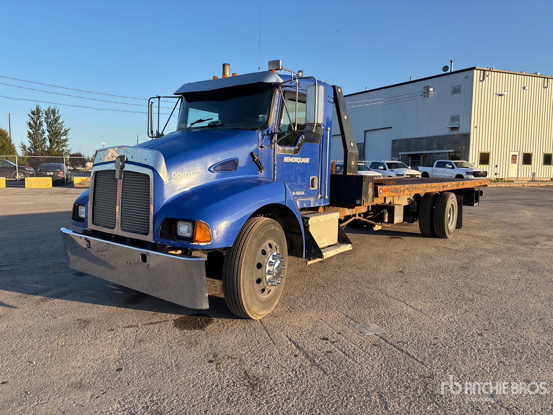 2000 Kenworth T300