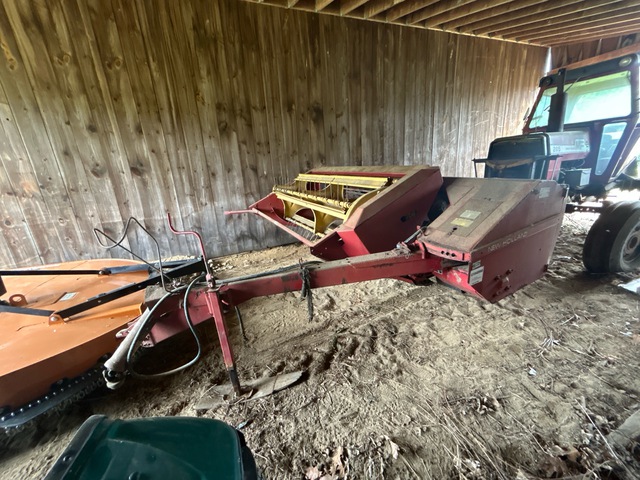 New Holland Haybine 474 12 ft Pin and draw bar with driveshaft attachment Mower Conditioner New Holland Haybine 474 12 ft Pin and draw bar with driveshaft attachment Mower Conditioner