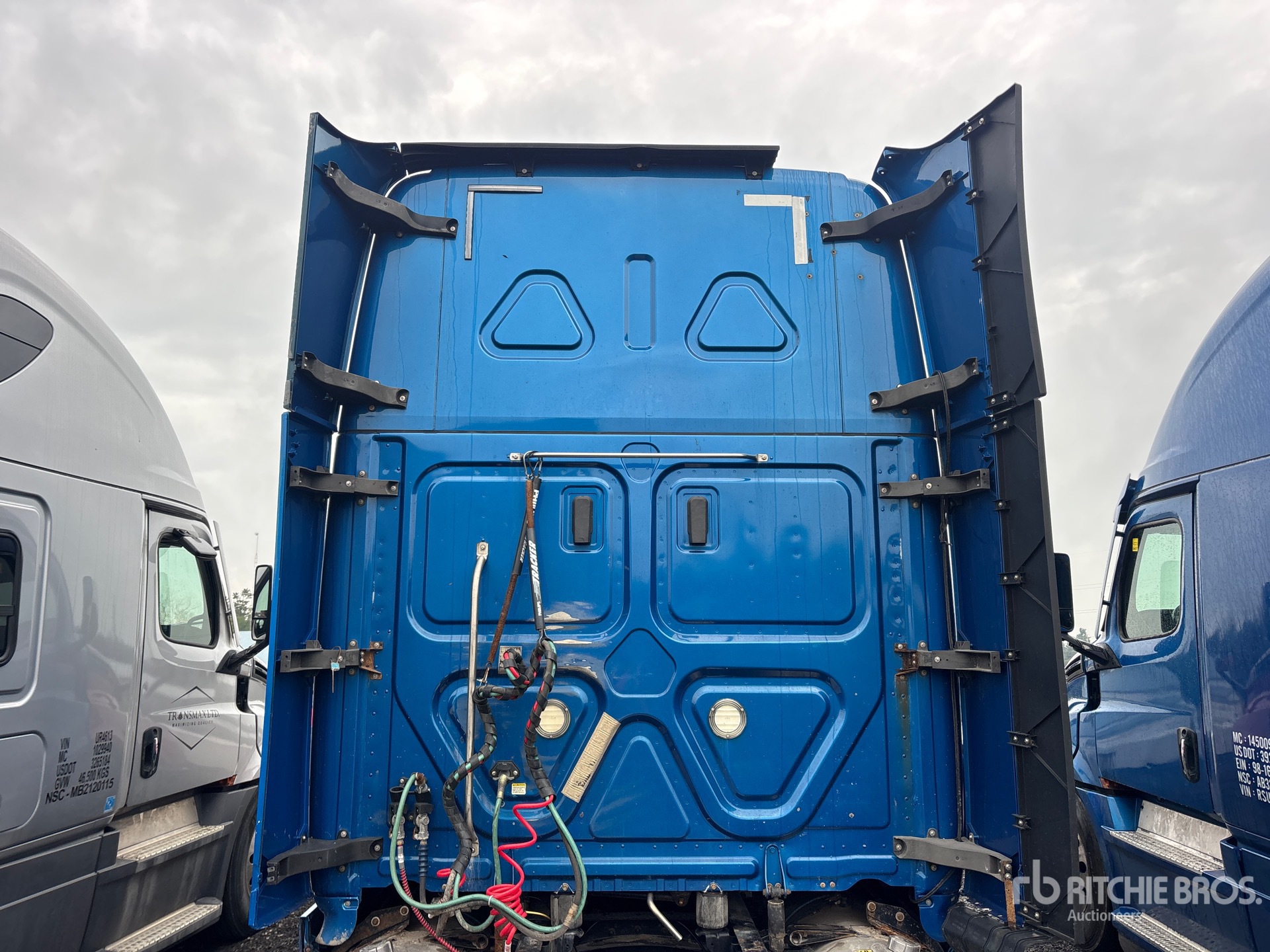 2019 Freightliner CASCADIA 126