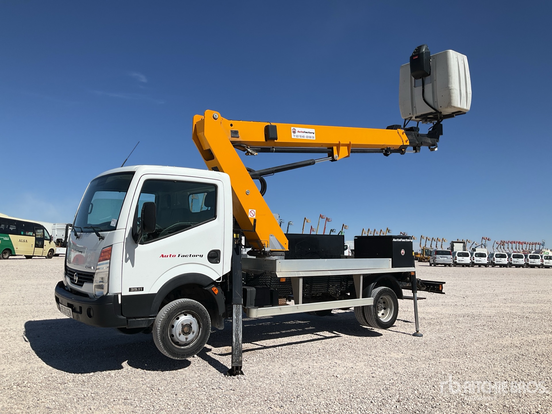 Photo of 2010 Nissan CABSTAR