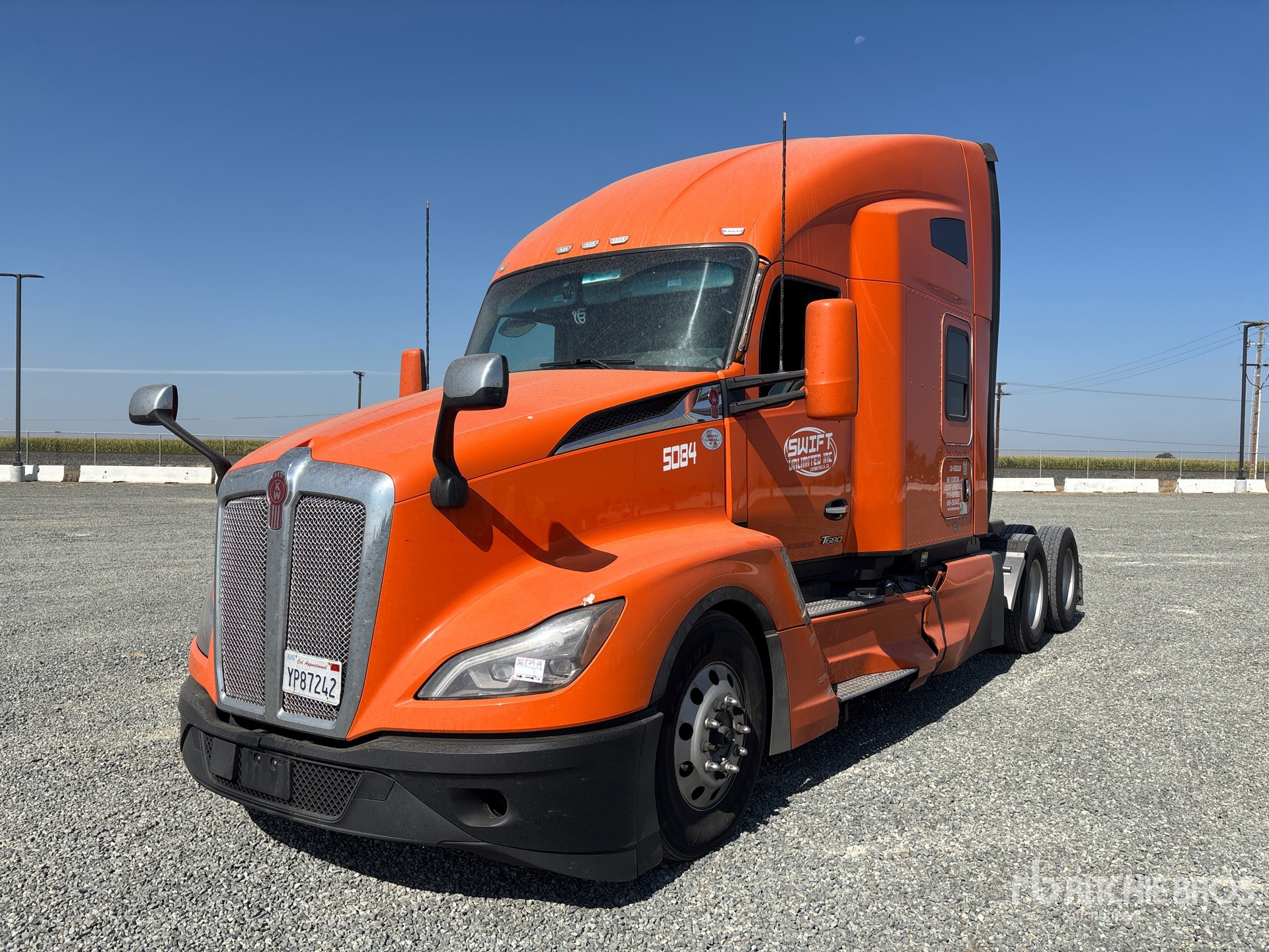 Photo of 2023 Kenworth T680
