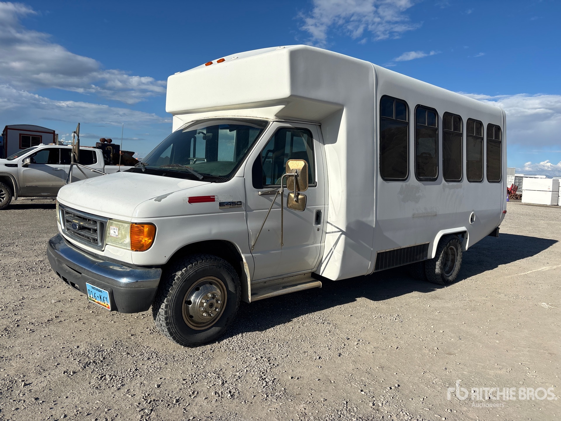 Photo of 2006 Ford E-450