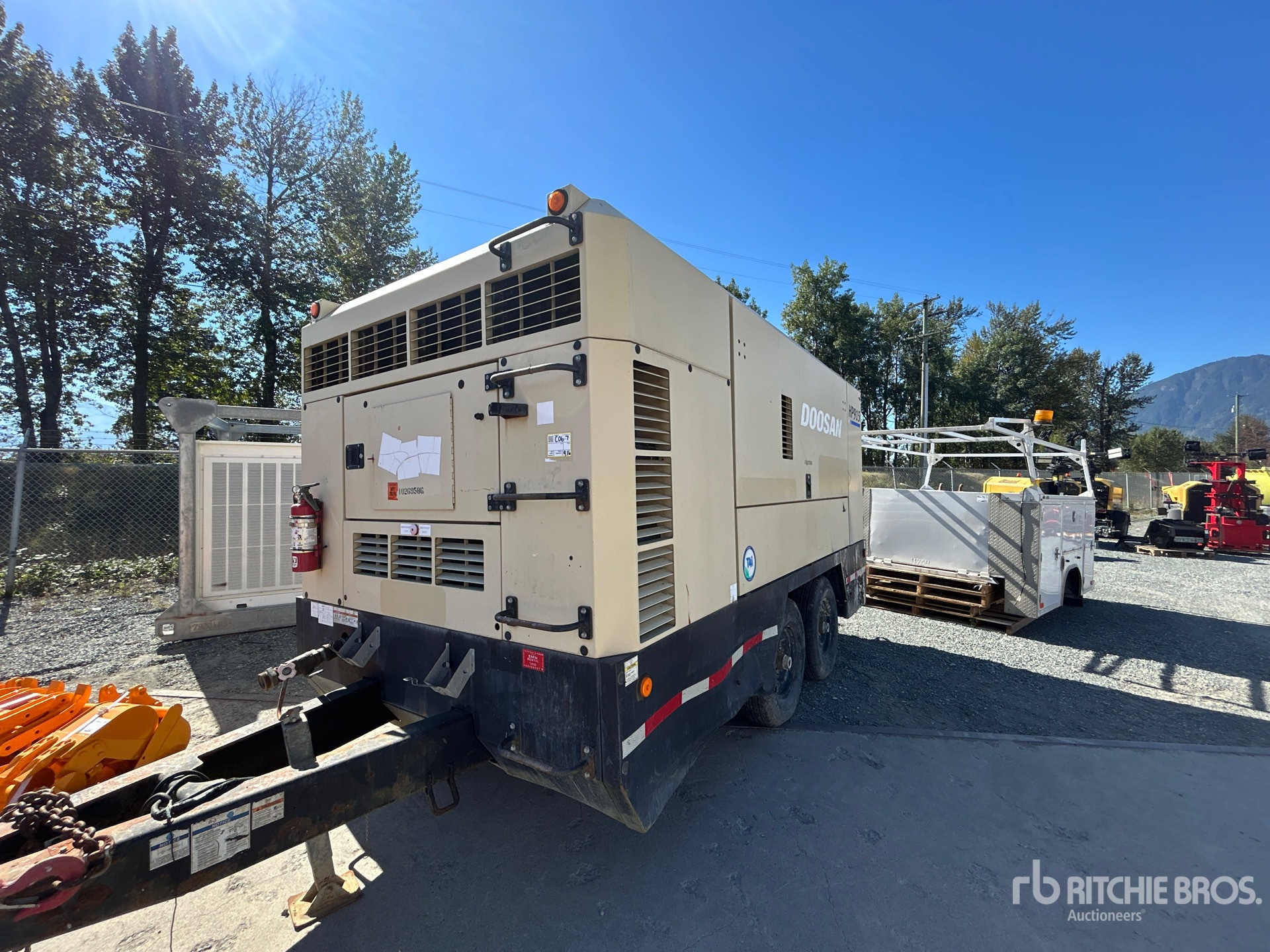 2014 Doosan Portable Power HP915WCU-T41